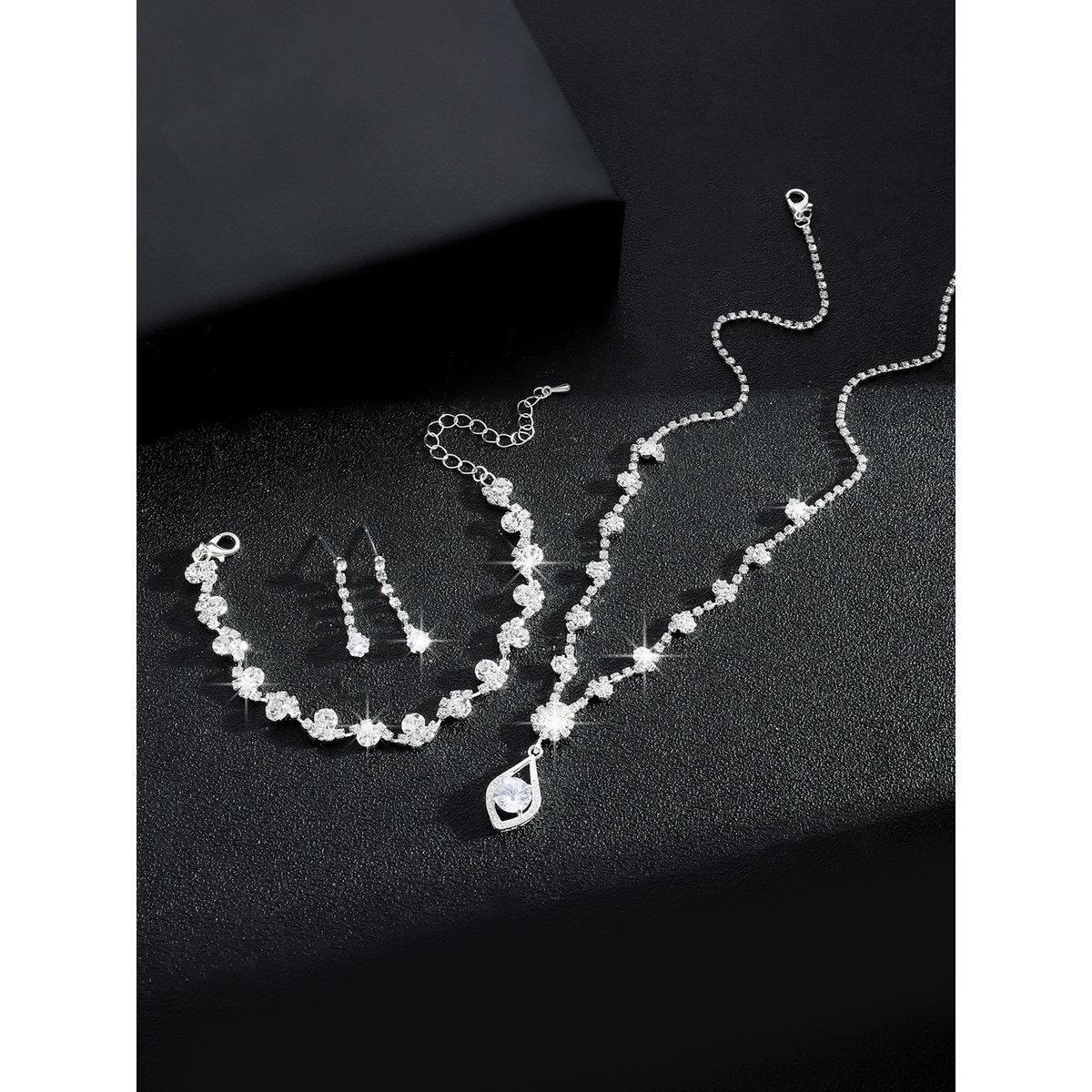 طقم من قلادة وأقراط مع سوار-women-watchesandjewellery-jewellery-jewellerysets-image-3