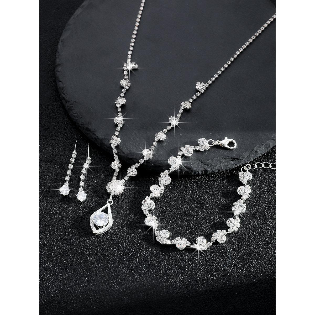 طقم من قلادة وأقراط مع سوار-women-watchesandjewellery-jewellery-jewellerysets-image-4
