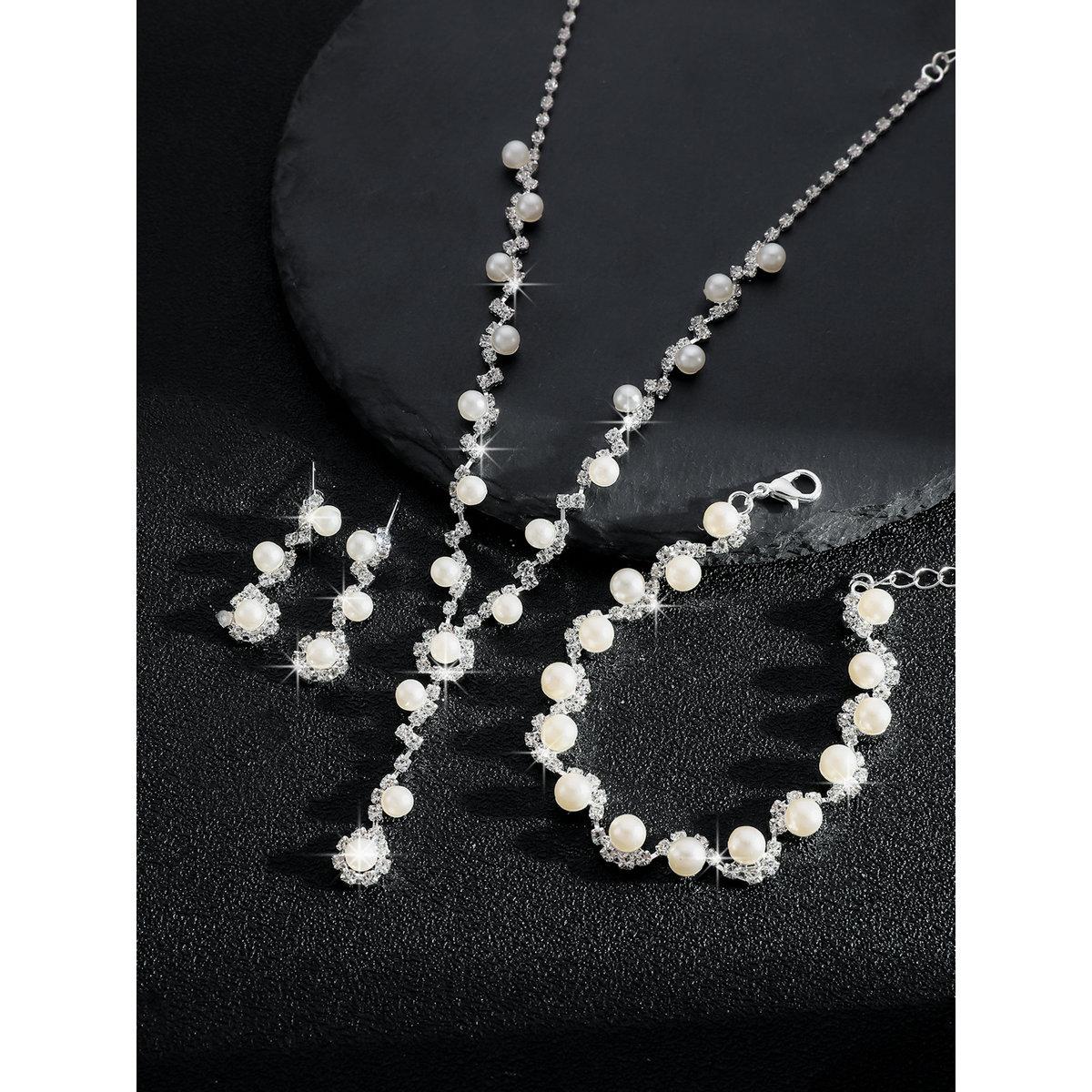 طقم منسق من قلادة وسوار مع أقراط-women-watchesandjewellery-jewellery-jewellerysets-image-3