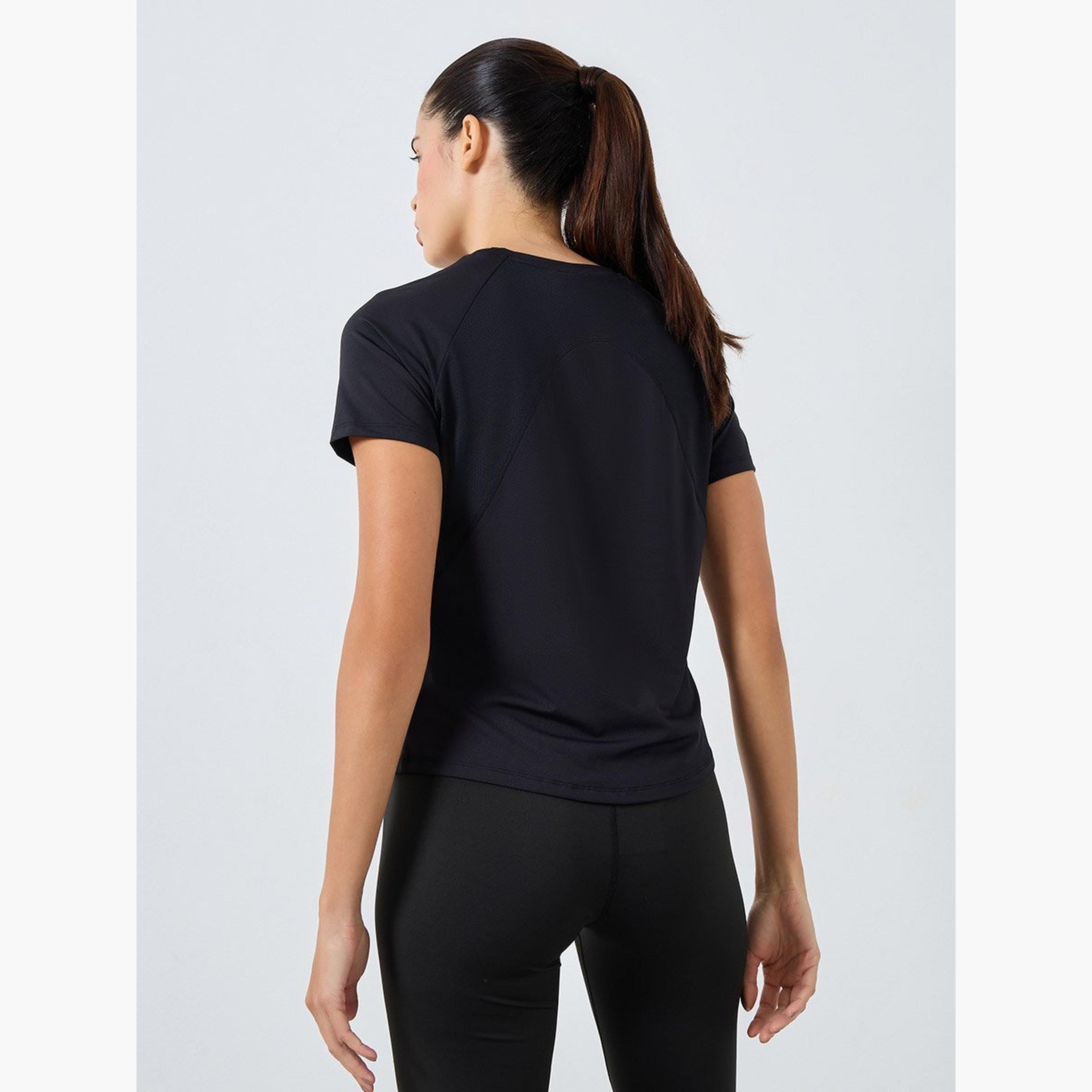 Styli Back Curved Mesh Insert Top-men-clothing-sportswearandactivewear-tshirtsandpolos-image-4
