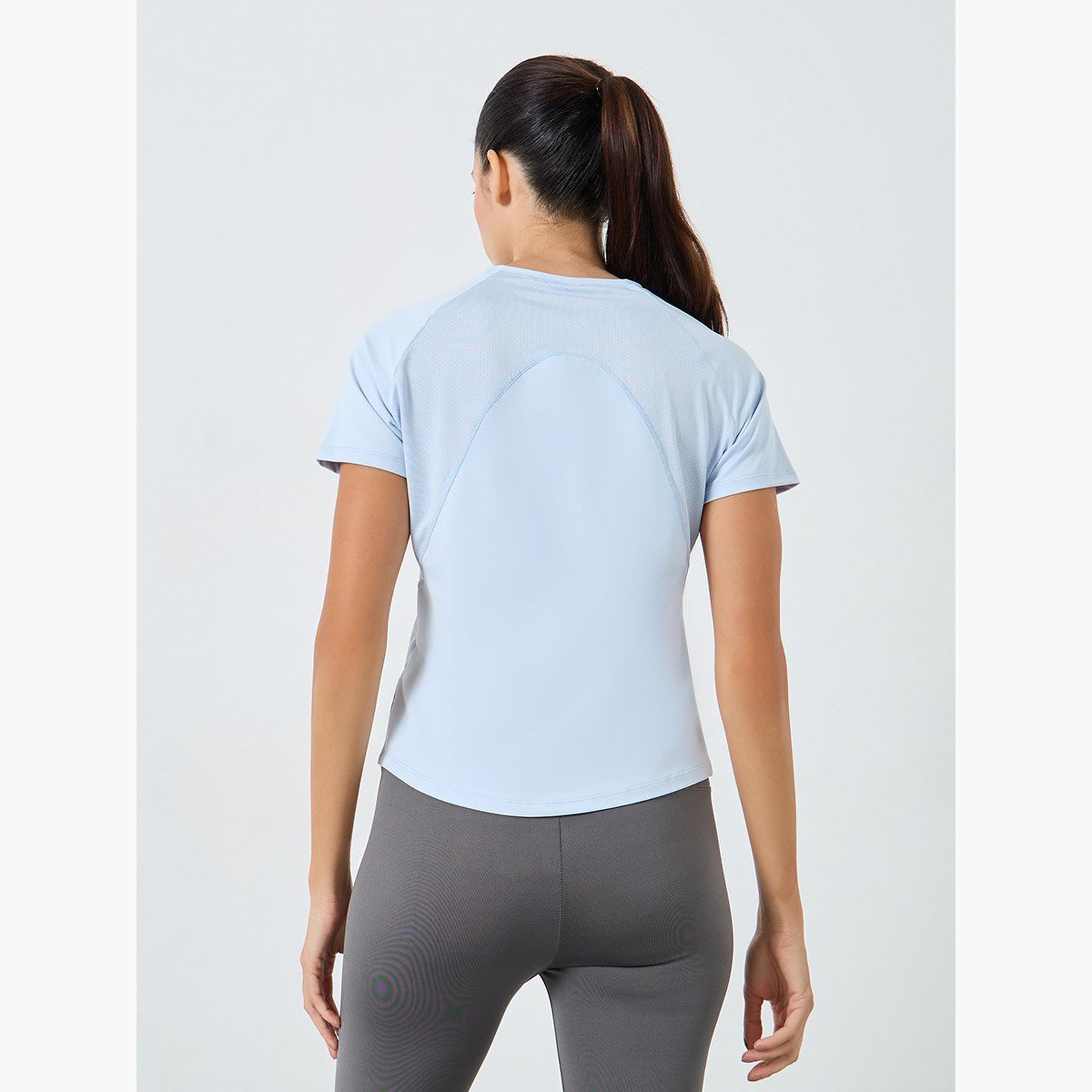 ستايلي - بلوزة من القماش الشبكي المنحني من الخلف-women-clothing-sportswearandactivewear-tshirtsandvests-image-4