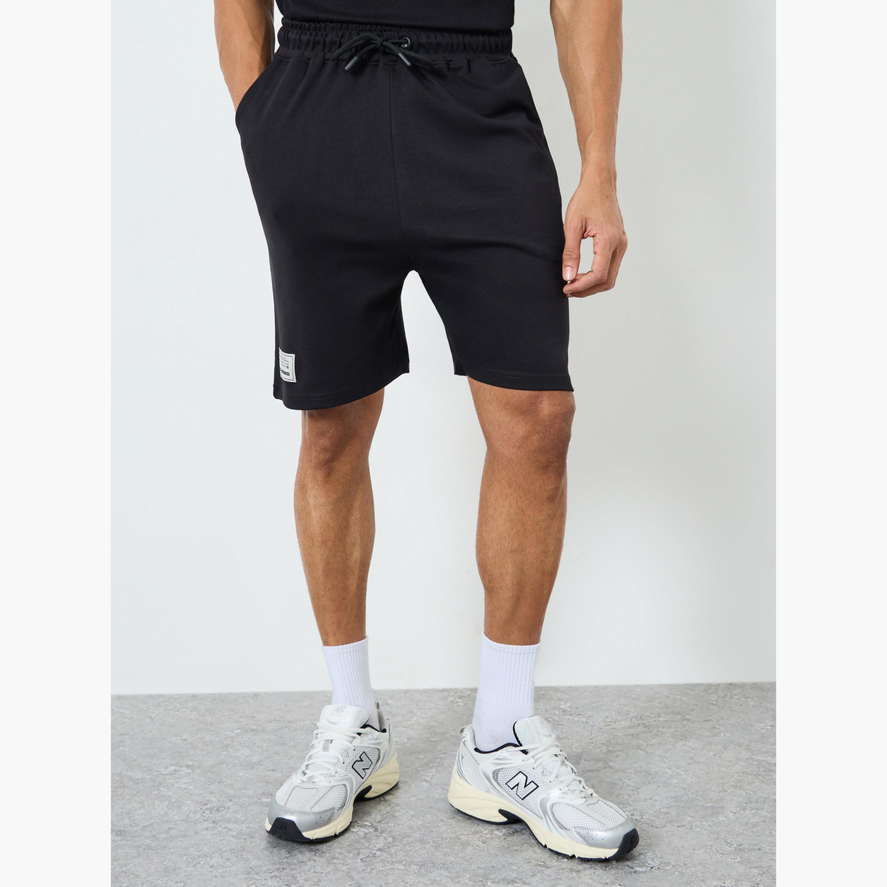 Styli Men Black Plain Knit Shorts with Drawstring Waist-men-clothing-bottoms-shorts-image-1