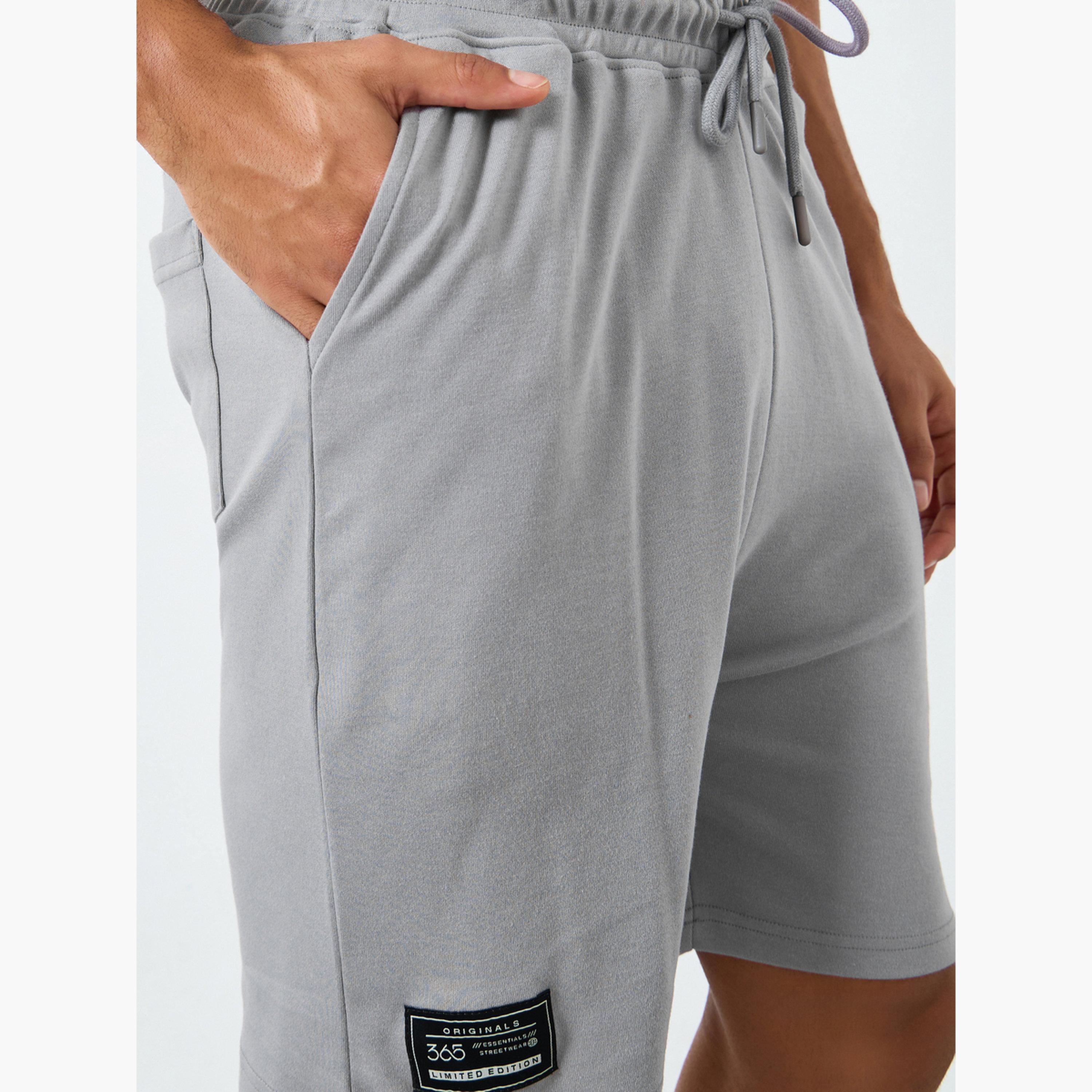 شورت بقصة واسعة مع رباط للرجال-men-clothing-bottoms-shorts-image-3