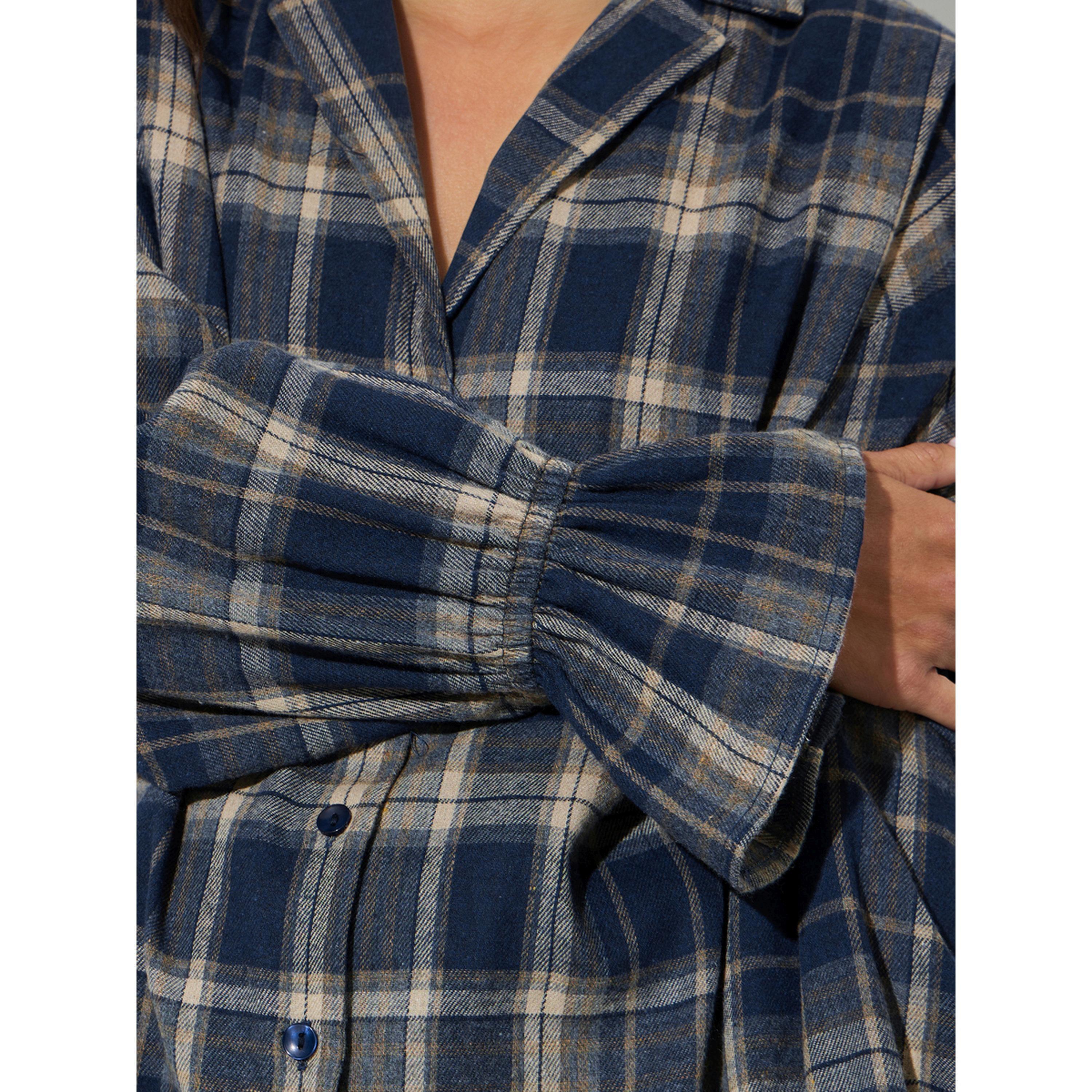 بلوزة بأكمام طويلة وطبعة مربعات باللون الأزرق-women-clothing-shirtsandblouses-shirts-image-5