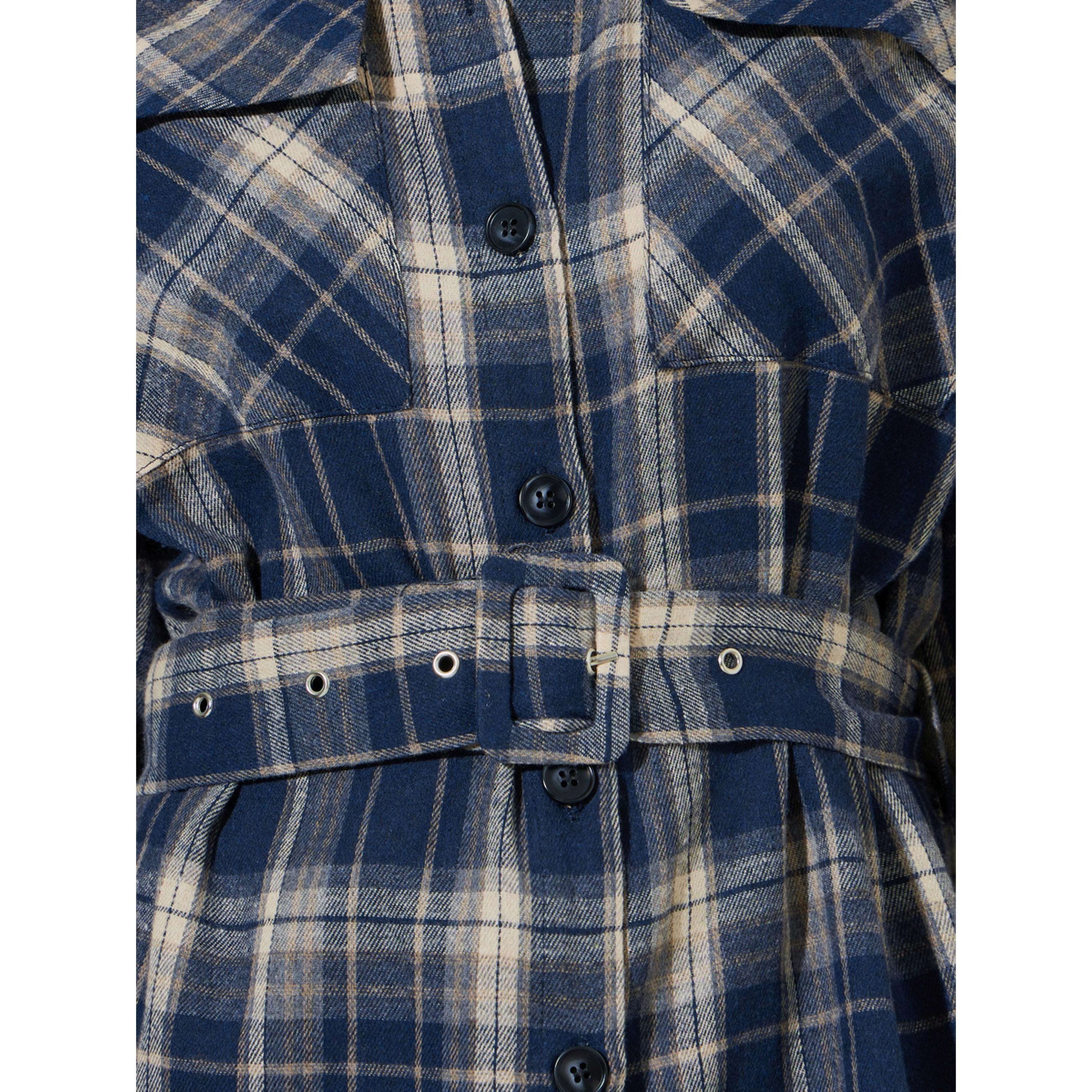 بلوزة طويلة بنقش كروهات باللون الكحلي-women-clothing-shirtsandblouses-shirts-image-5