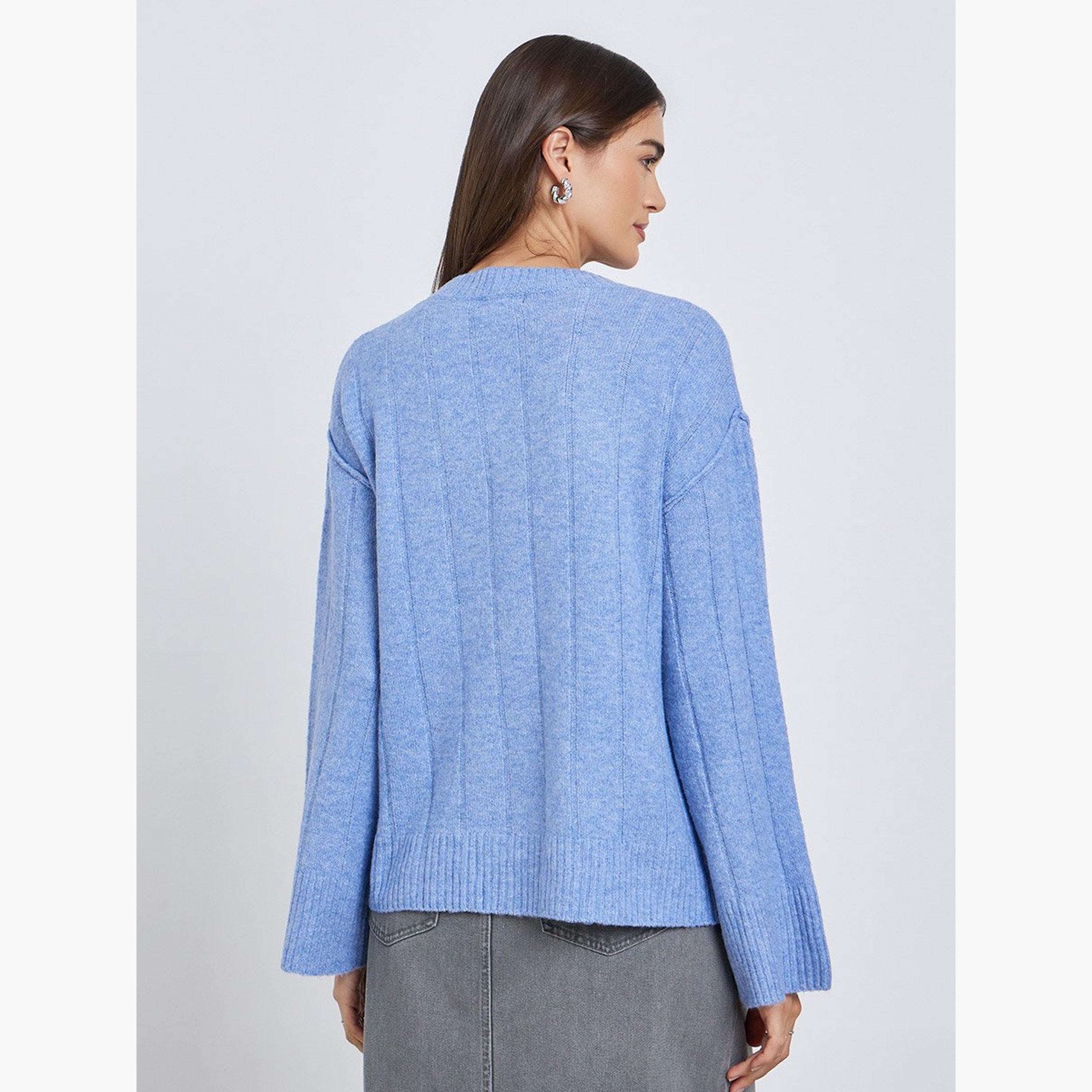ستايلي - سترة زرقاء متوسطة الحجم بقصّة عادية من خيوط ممشطة ومضلعة-women-winterwear-cardigansandjumpers-jumpers-image-4