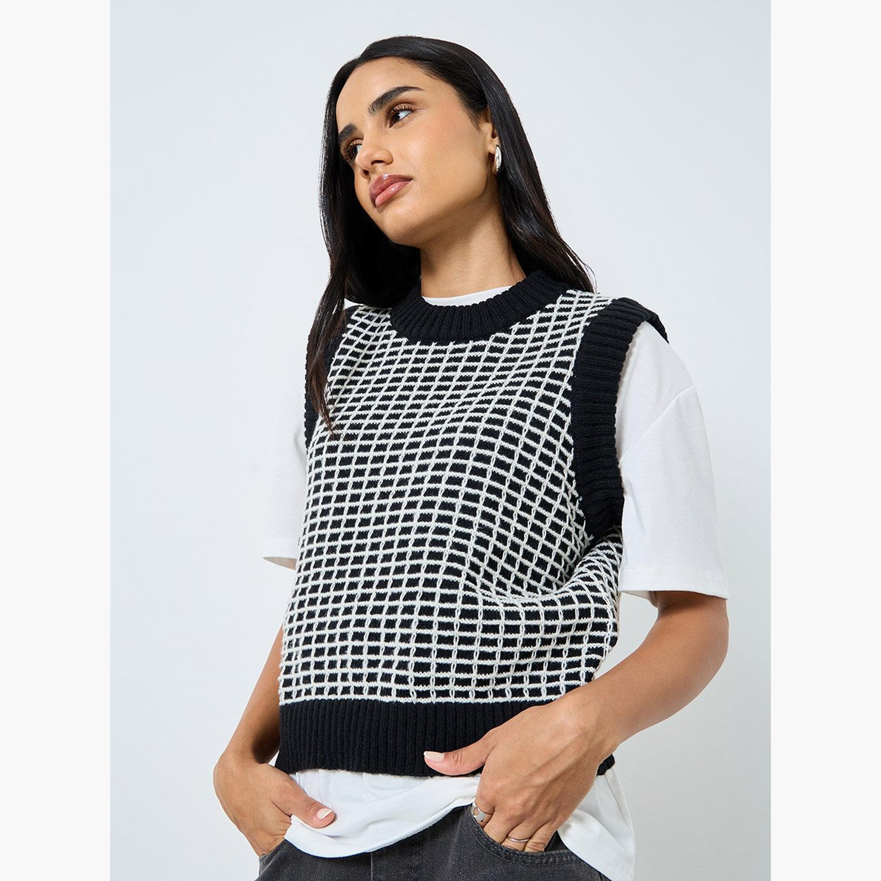 Styli Black Knit Sleeveless Knitted Vest-women-clothing-shirtsandblouses-blouses-image-1