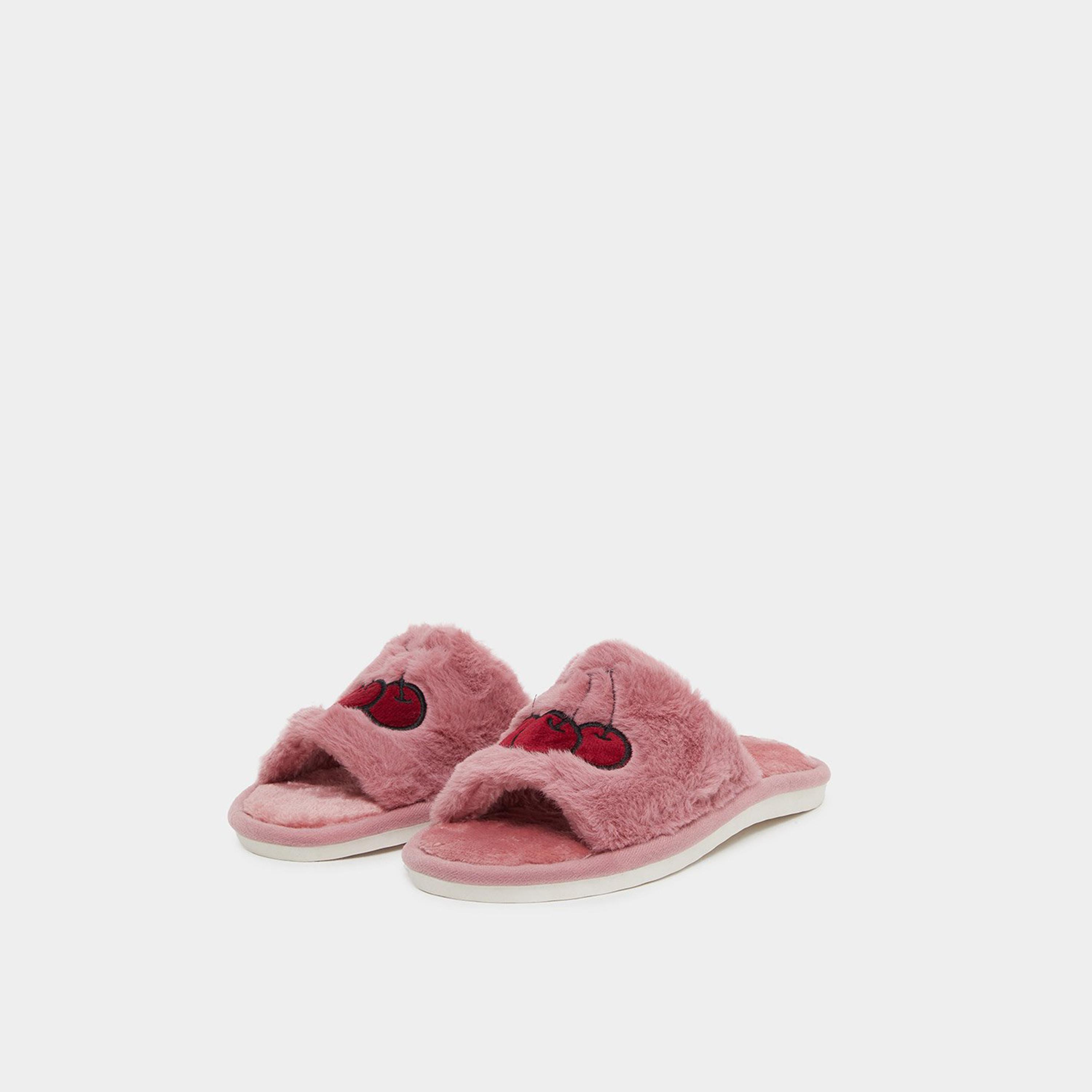 ستايلي - شبشب بيتي من الفرو الصناعي لون وردي الكرزي-women-shoes-bedroomslippers-image-1
