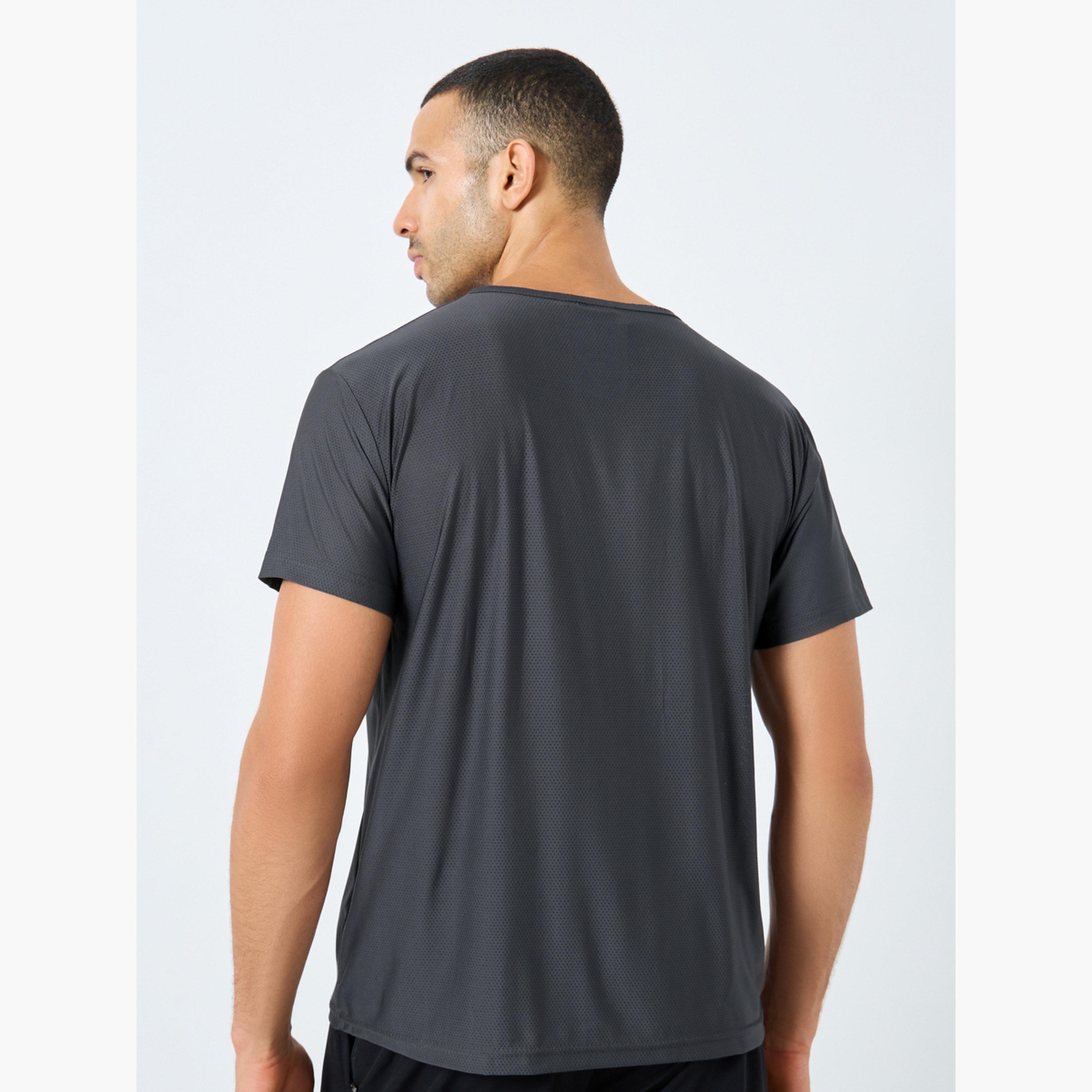 Styli Regular Fit Textured Crew Neck Athleisure T-Shirt-men-clothing-sportswearandactivewear-tshirtsandpolos-image-4