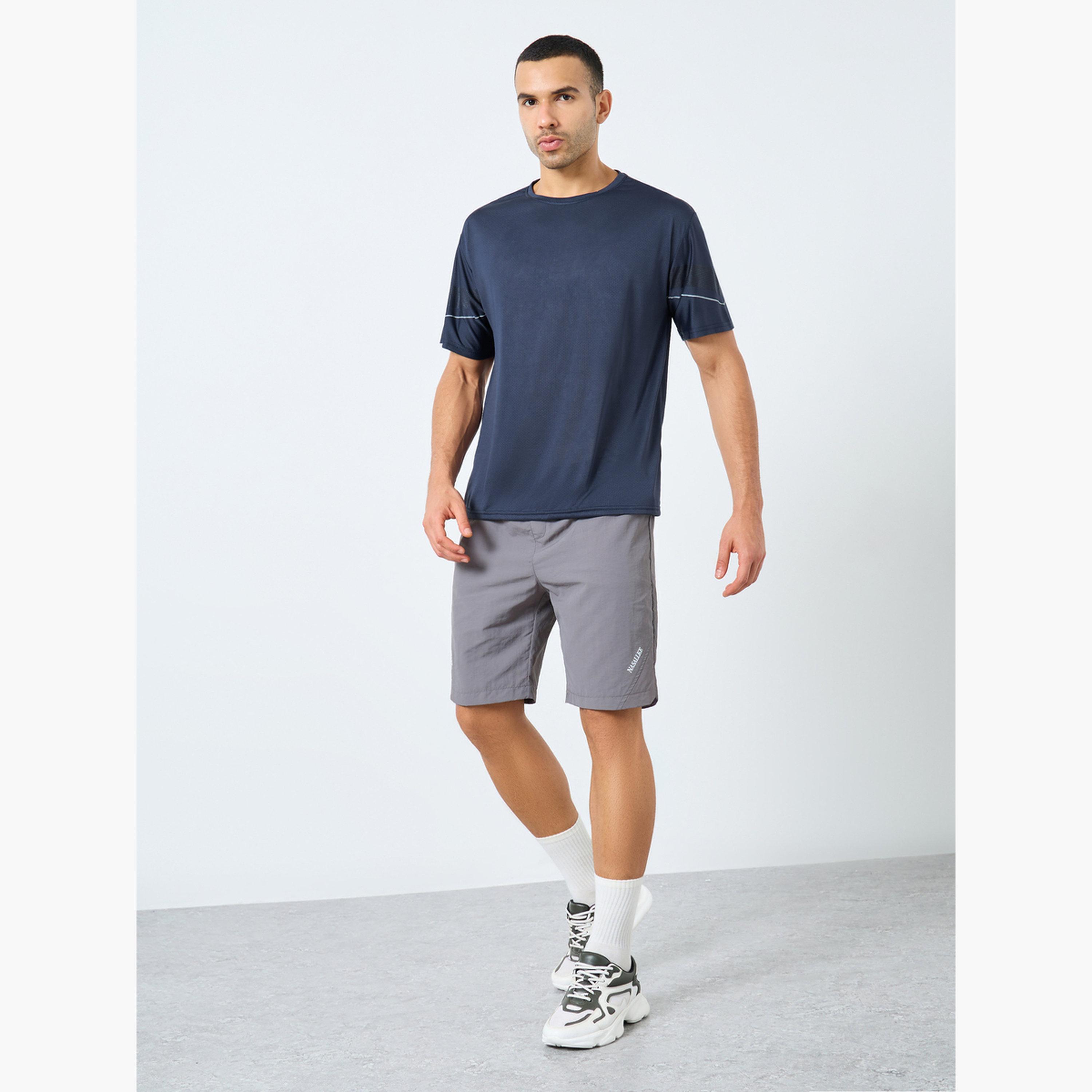 ستايلي - تي شيرت رياضي مريح برقبة دائرية وقصة عادية-men-clothing-sportswearandactivewear-tshirtsandpolos-image-2