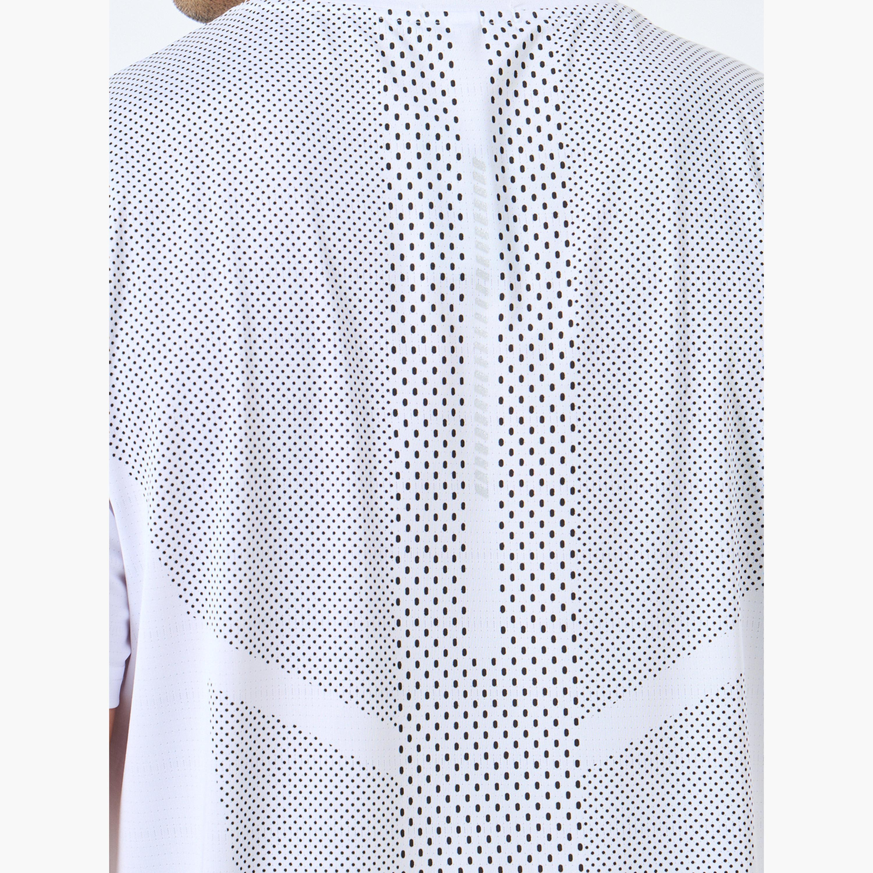 ستايلي - تي شيرت رياضي مريح برقبة دائرية وقصة عادية-men-clothing-sportswearandactivewear-tshirtsandpolos-image-3