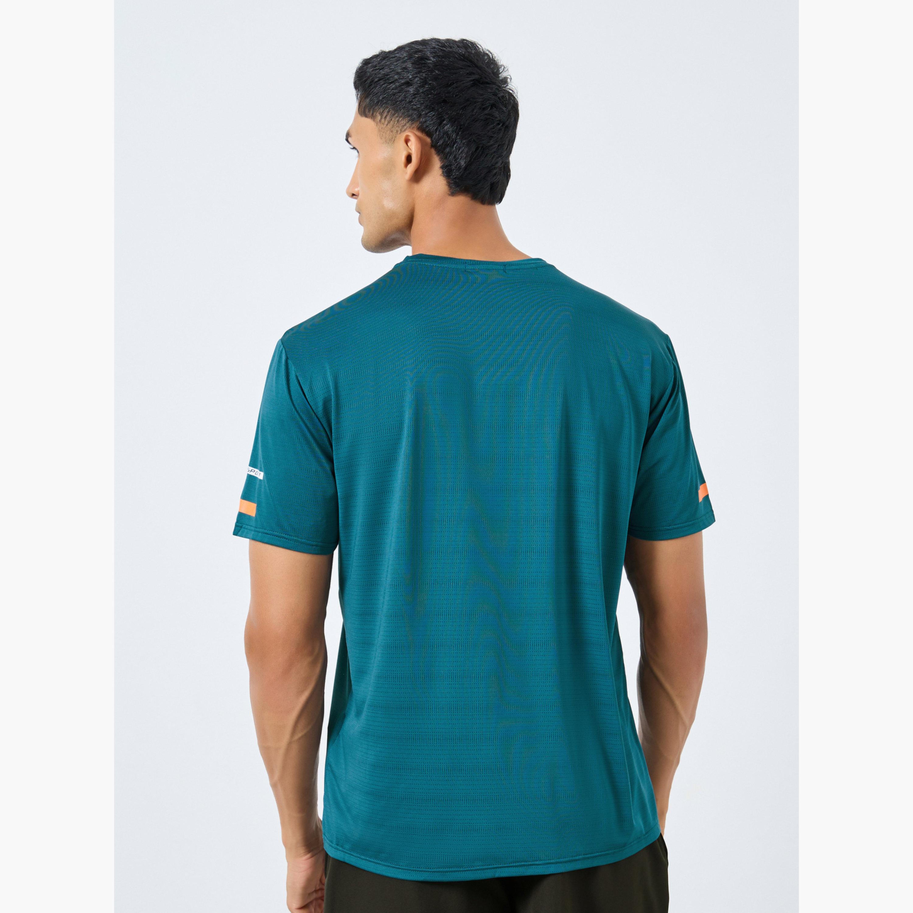 ستايلي - تي شيرت رياضي مريح برقبة دائرية وقصة عادية-men-clothing-sportswearandactivewear-tshirtsandpolos-image-4