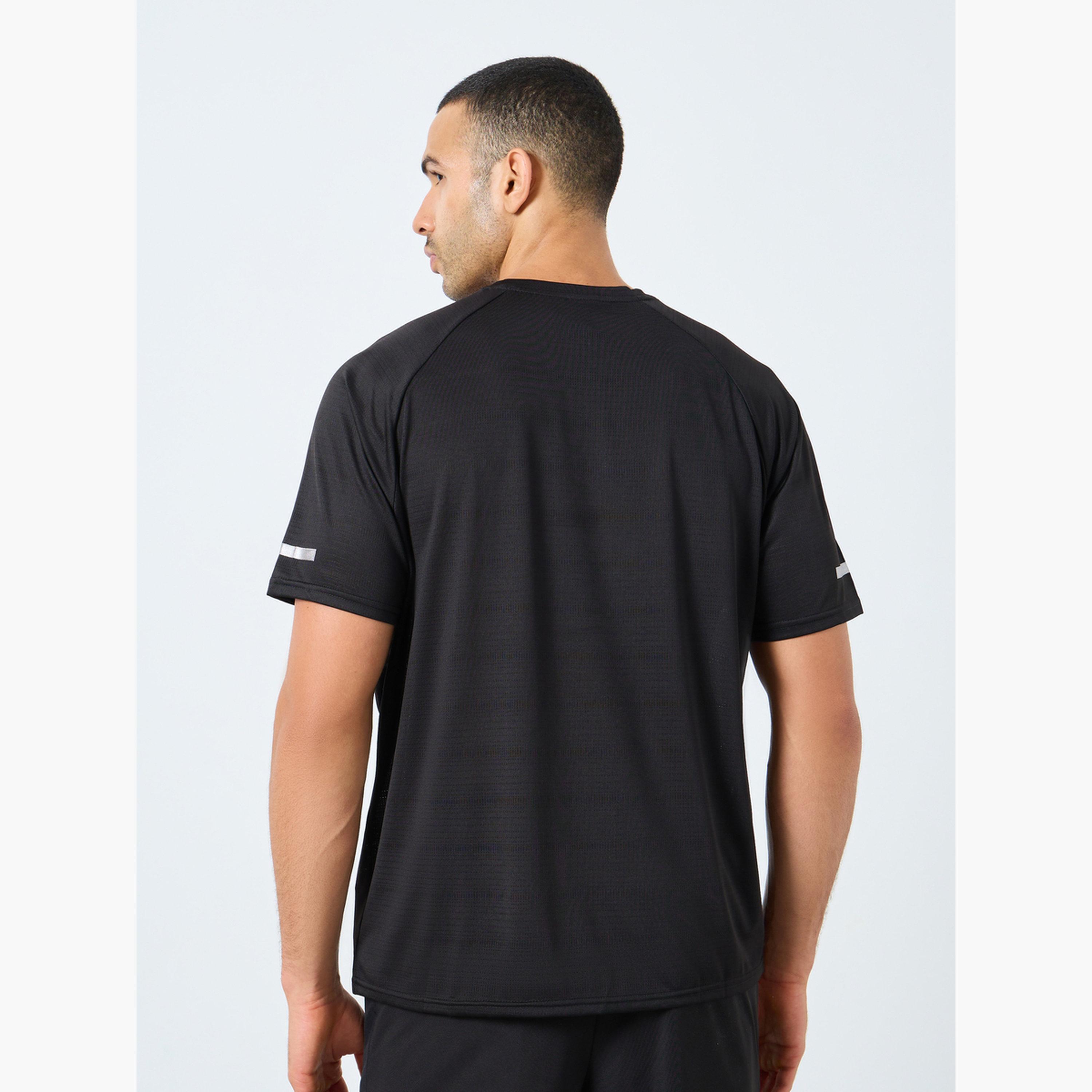 Styli Regular Fit Side Placement Print Detailing Athleisure T-Shirt-men-clothing-sportswearandactivewear-tshirtsandpolos-image-5