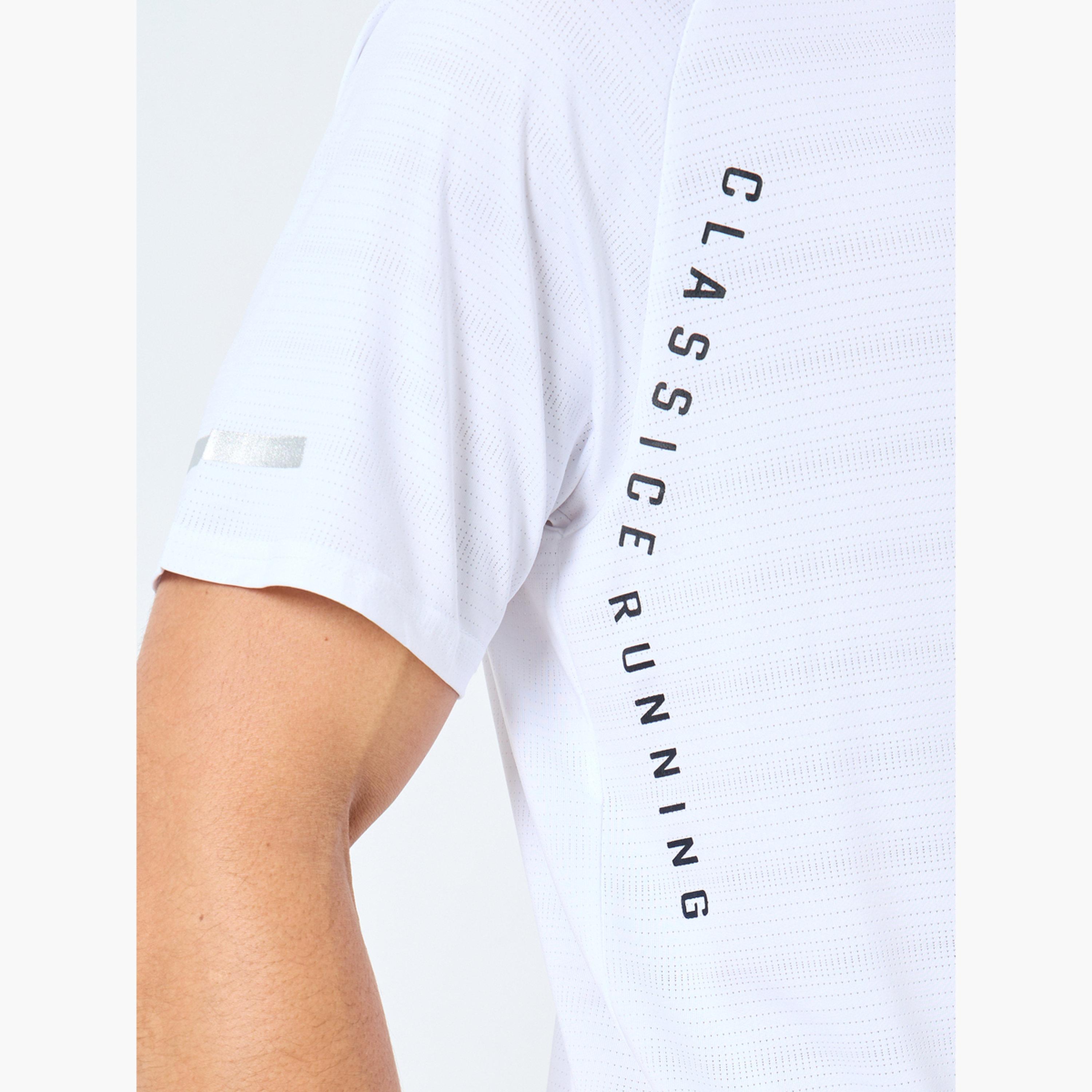 ستايلي - تي شيرت رياضي أنيق بطباعة جانبية بقصّة عادية-men-clothing-sportswearandactivewear-tshirtsandpolos-image-3