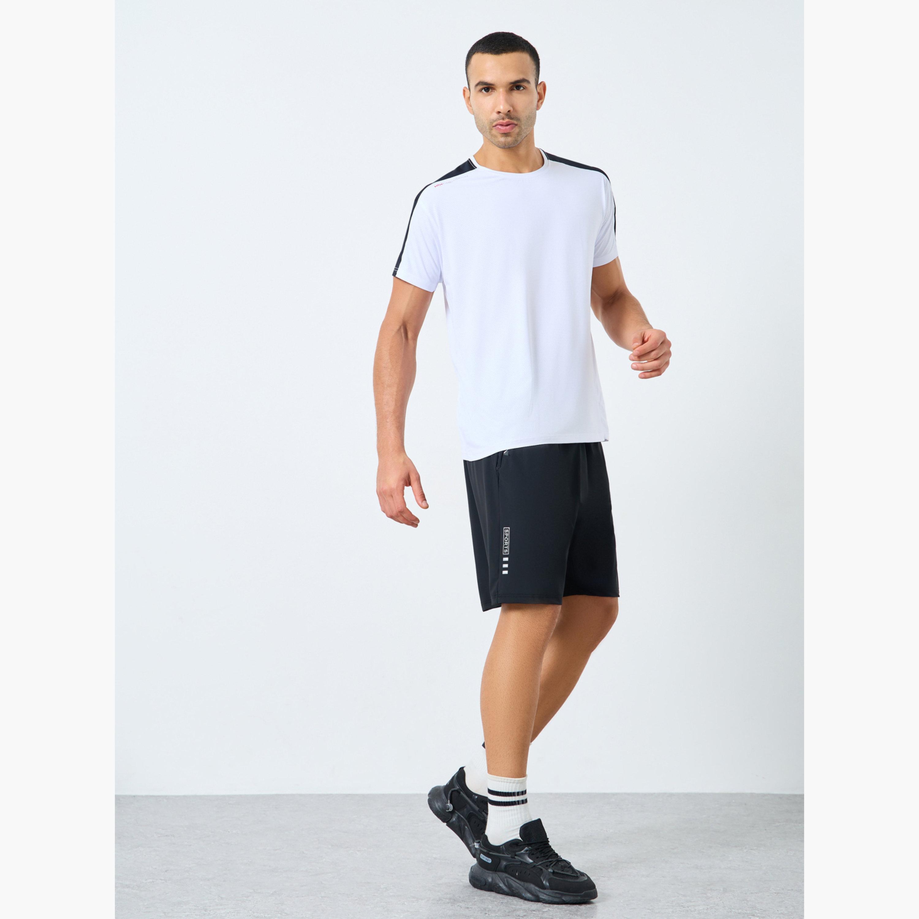 Styli Regular Fit Shoulder Contrast Detail Athleisure T-Shirt-men-clothing-sportswearandactivewear-tshirtsandpolos-image-2