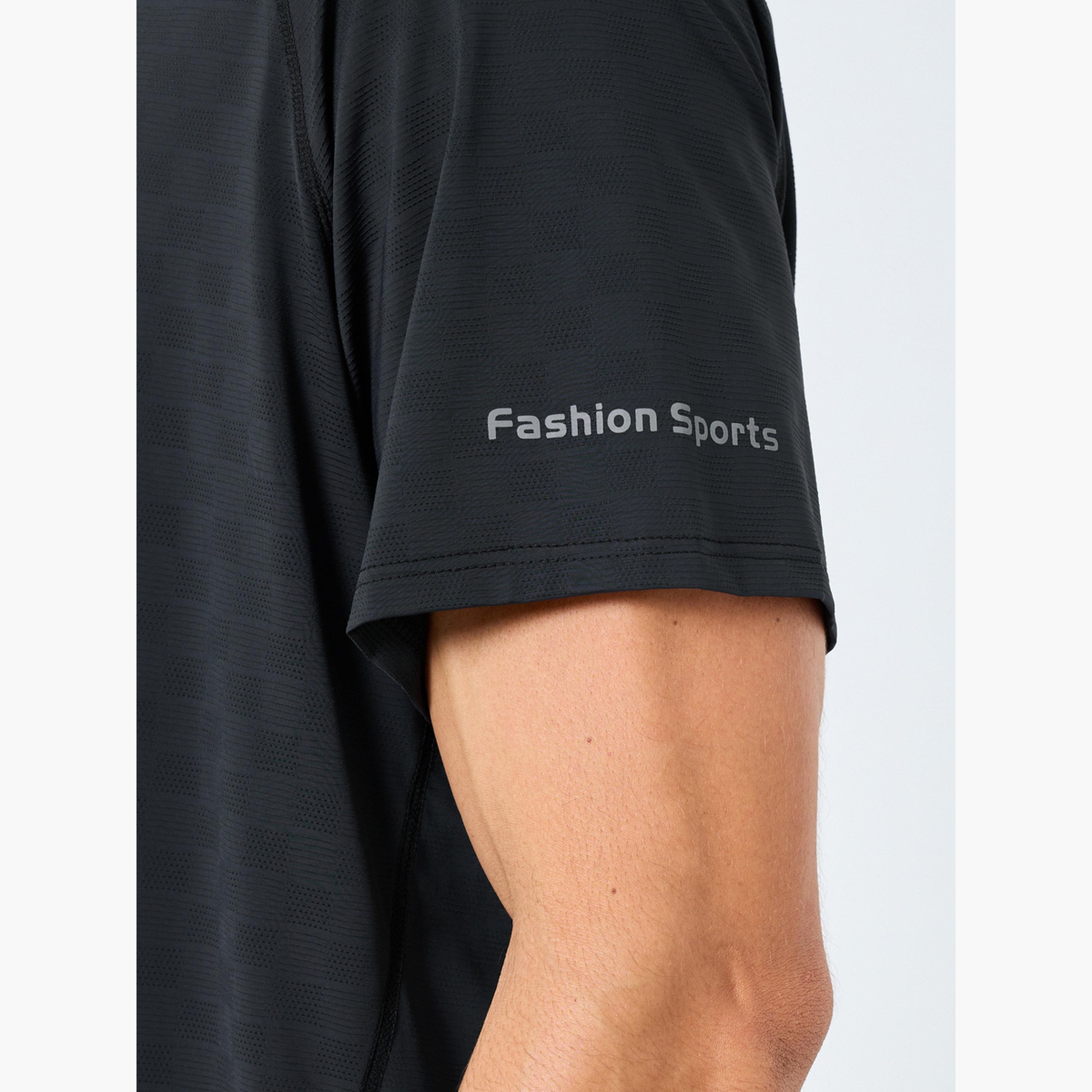 Styli Regular Fit Shoulder Print Detail Athleisure T-Shirt-men-clothing-sportswearandactivewear-tshirtsandpolos-image-4