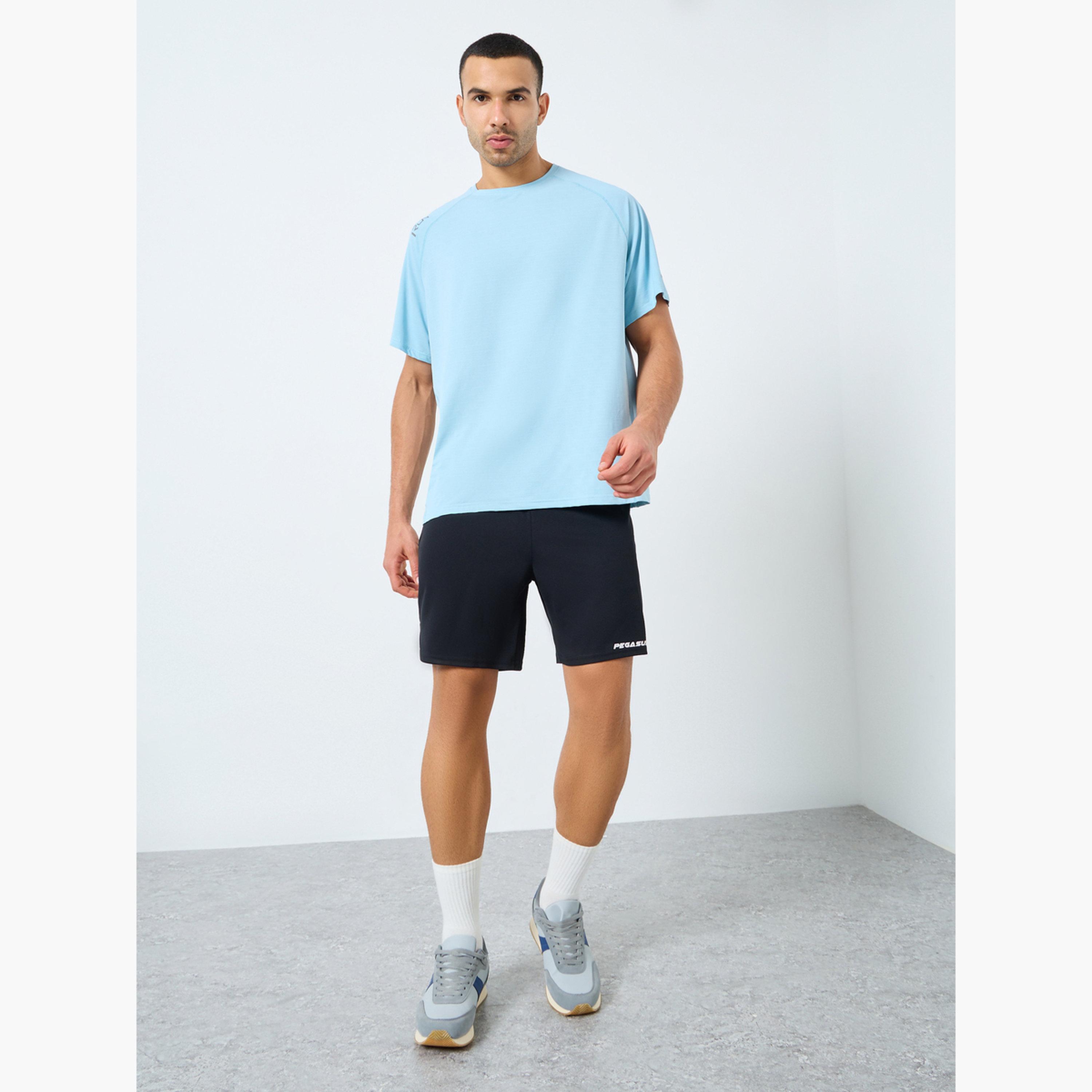 Styli Regular Fit Shoulder Print Detail Athleisure T-Shirt-men-clothing-sportswearandactivewear-tshirtsandpolos-image-2