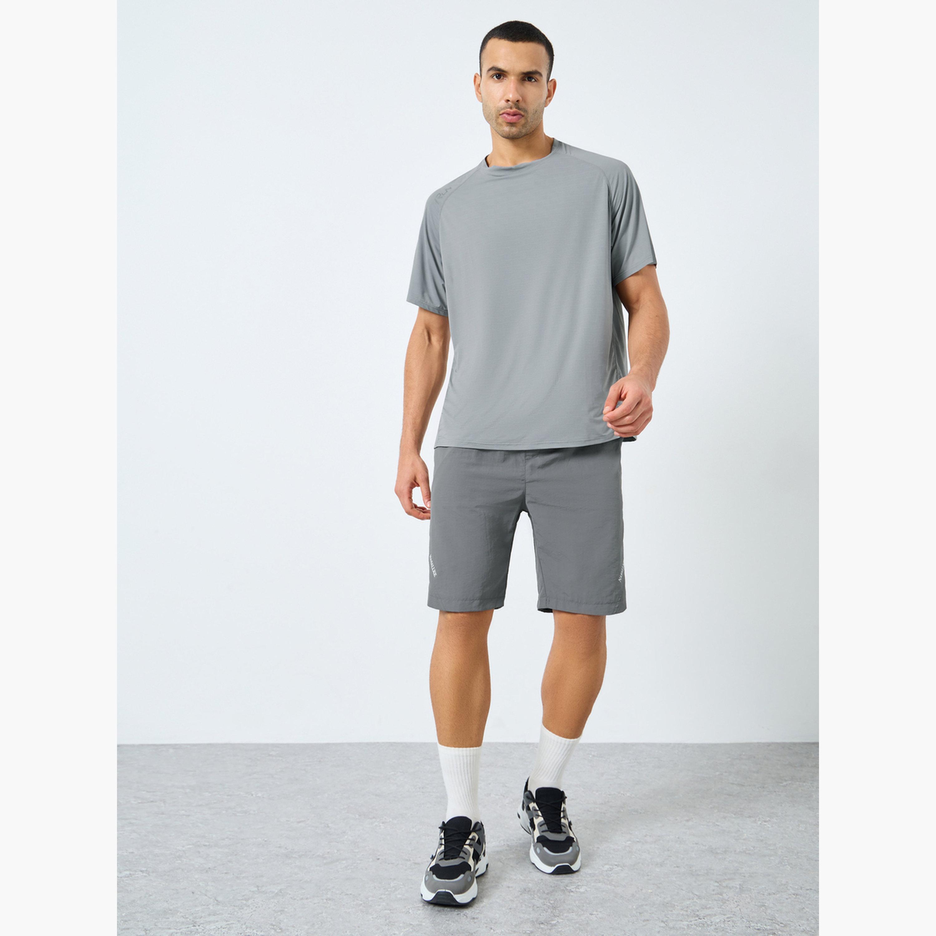 Styli Regular Fit Shoulder Print Detail Athleisure T-Shirt-men-clothing-sportswearandactivewear-tshirtsandpolos-image-2