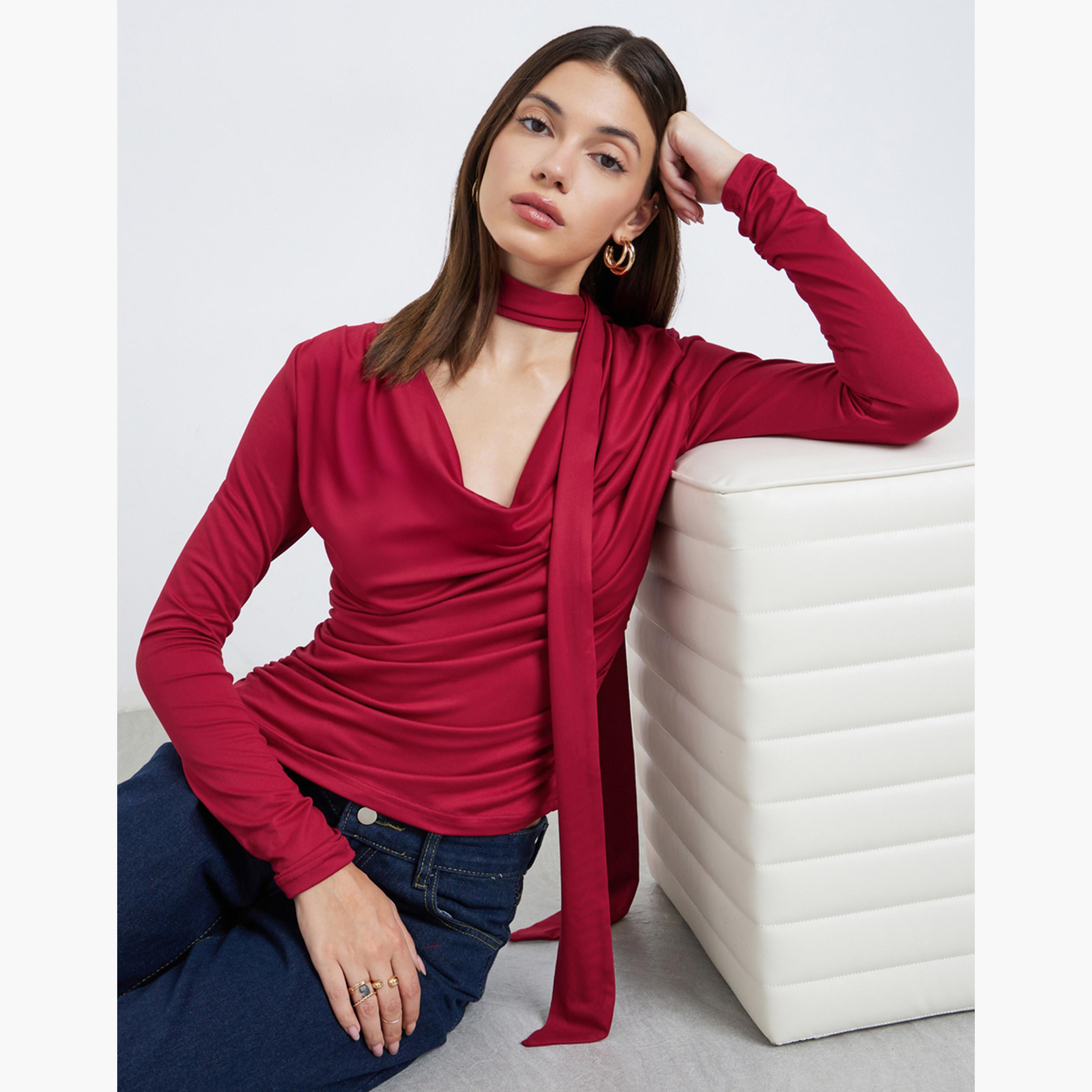 ستايلي - بلوزة حمراء محبوكة برقبة دائرية مع وشاح للرقبة-women-clothing-shirtsandblouses-blouses-image-1