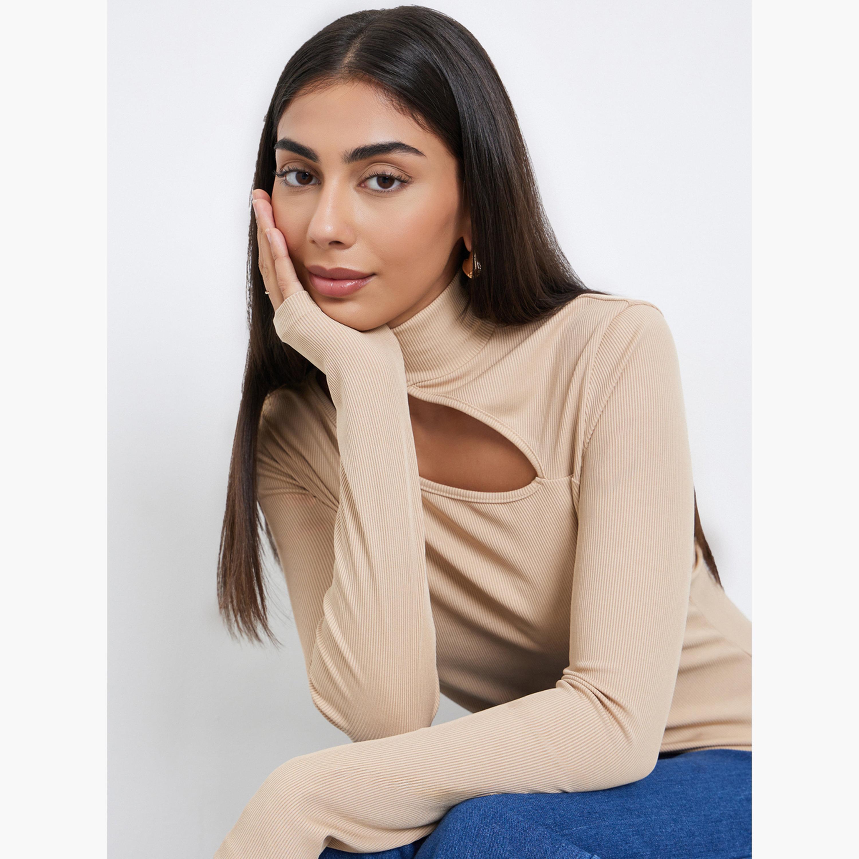 ستايلي - بلوزة محبوكة لون بيج مع تفاصيل مقصوصة-women-clothing-tshirts-image-3