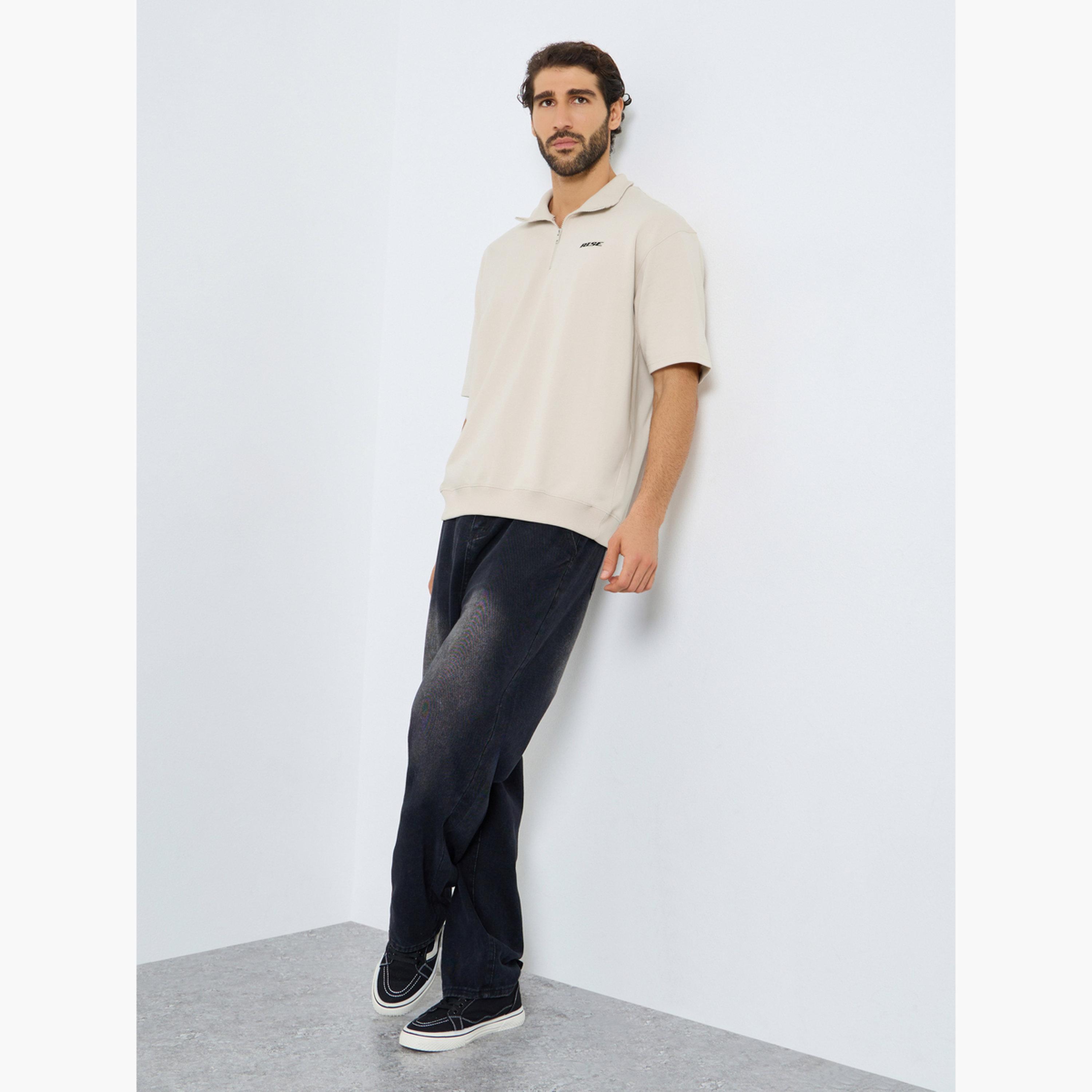 Styli Printed Collared Short Sleeves Relaxed Fit Men's Quarter Zip Polo T-shirt-men-winterwear-hoodiesandsweatshirts-image-2