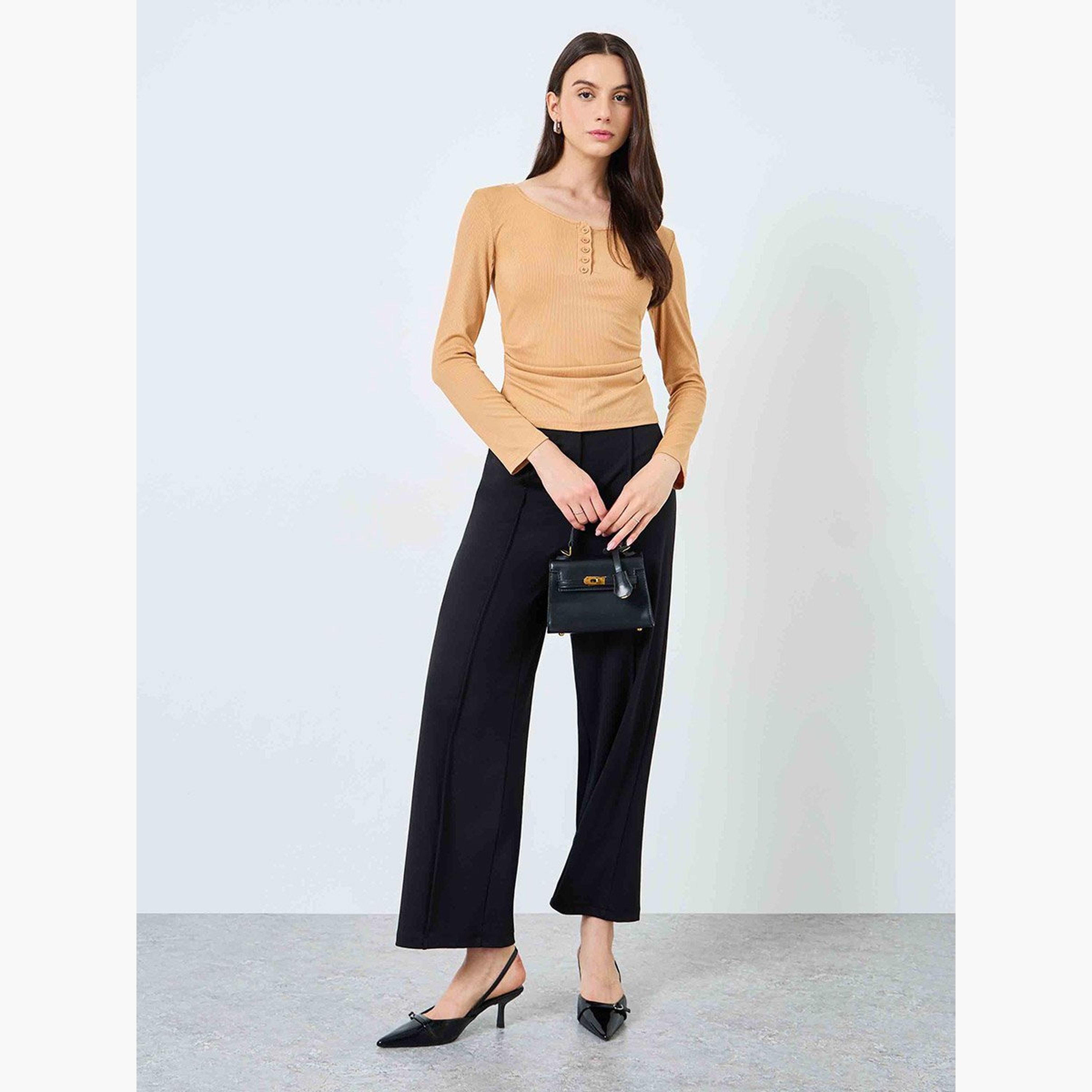 تيك تو - بلوزة محبوكة مضلعة بأزرار وفتحة رقبة دائرية-women-clothing-tshirts-image-2