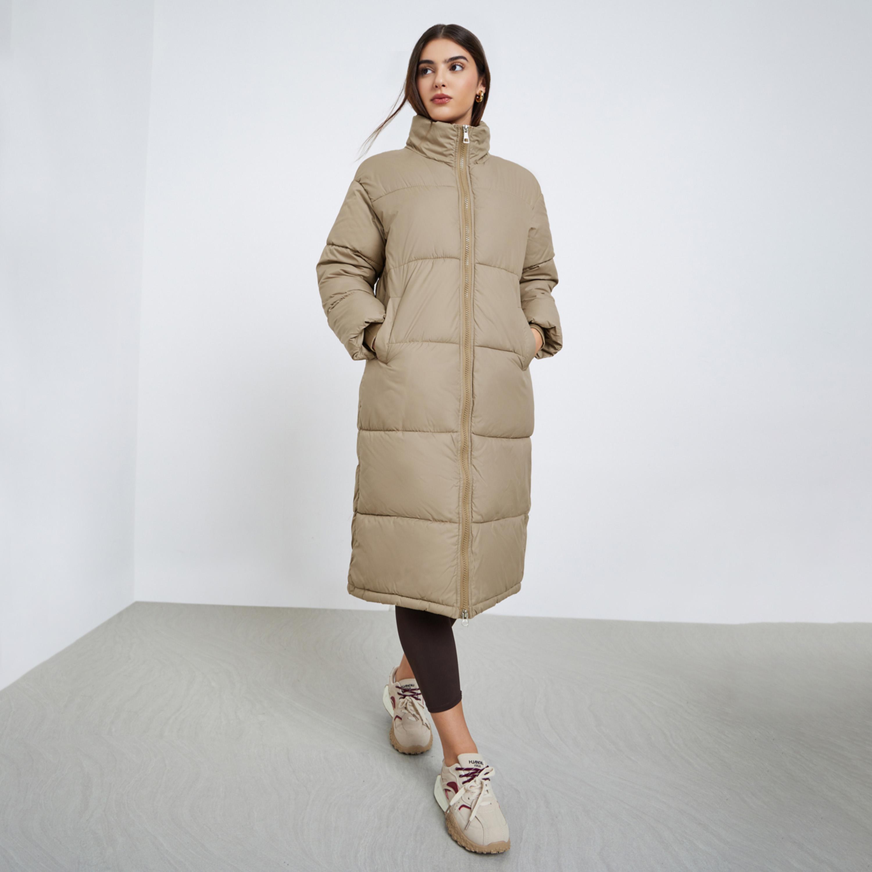 ستايلي - معطف مبطن مقاس كبير اوفر سايز لون بيج مع جيوب جانبية-women-winterwear-coatsandjackets-coats-image-1