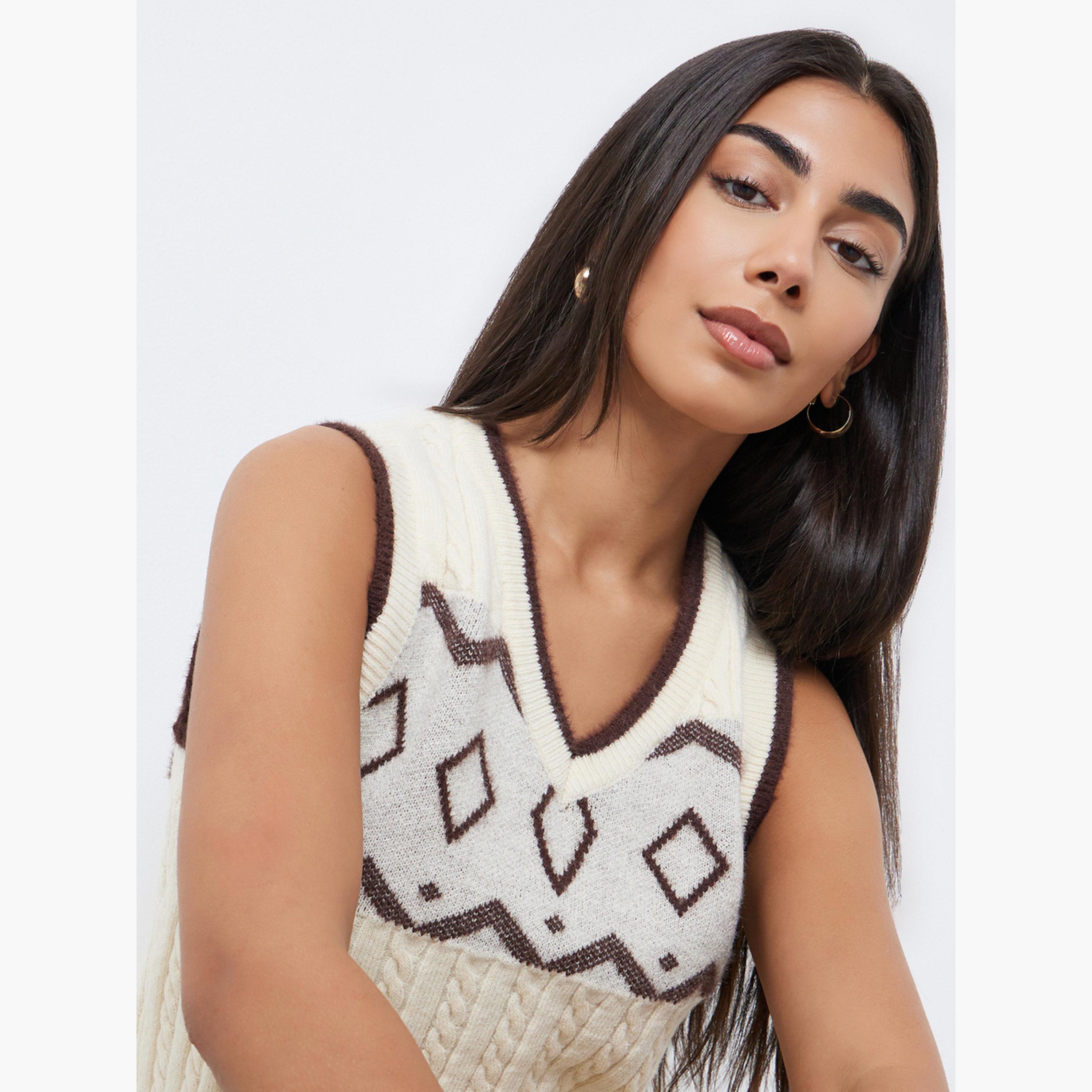 ستايلي - سترة كريمية محبوكة بنقوش-women-clothing-shirtsandblouses-blouses-image-3