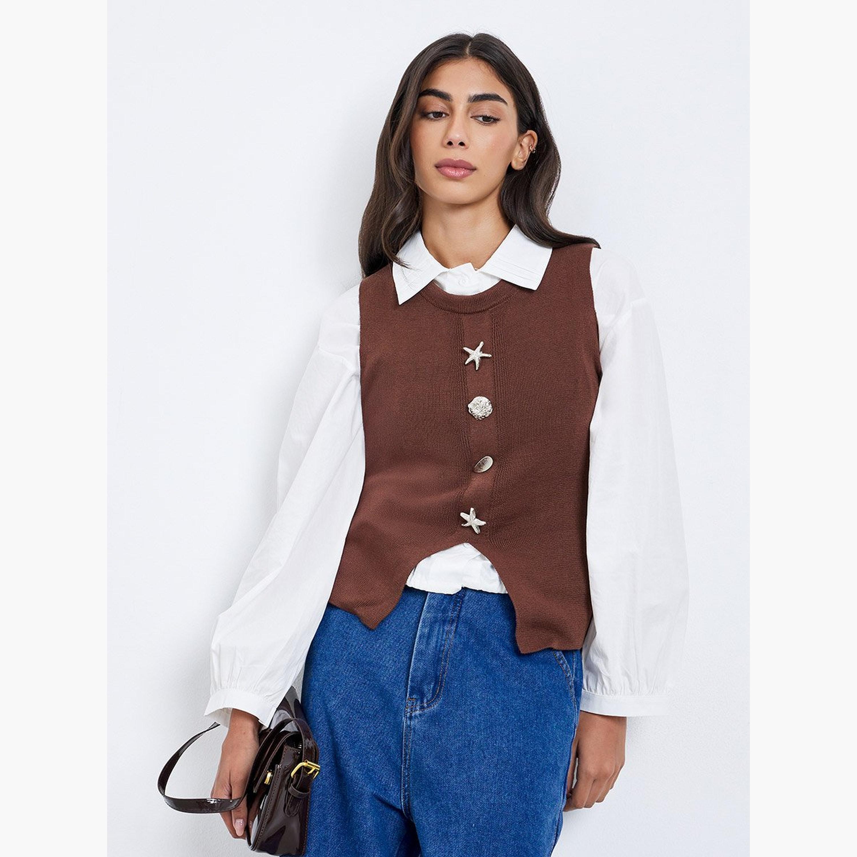 ستايلي - سترة بنية اللون محبوكة بدون أكمام مع لمسات معدنية-women-clothing-shirtsandblouses-blouses-image-1