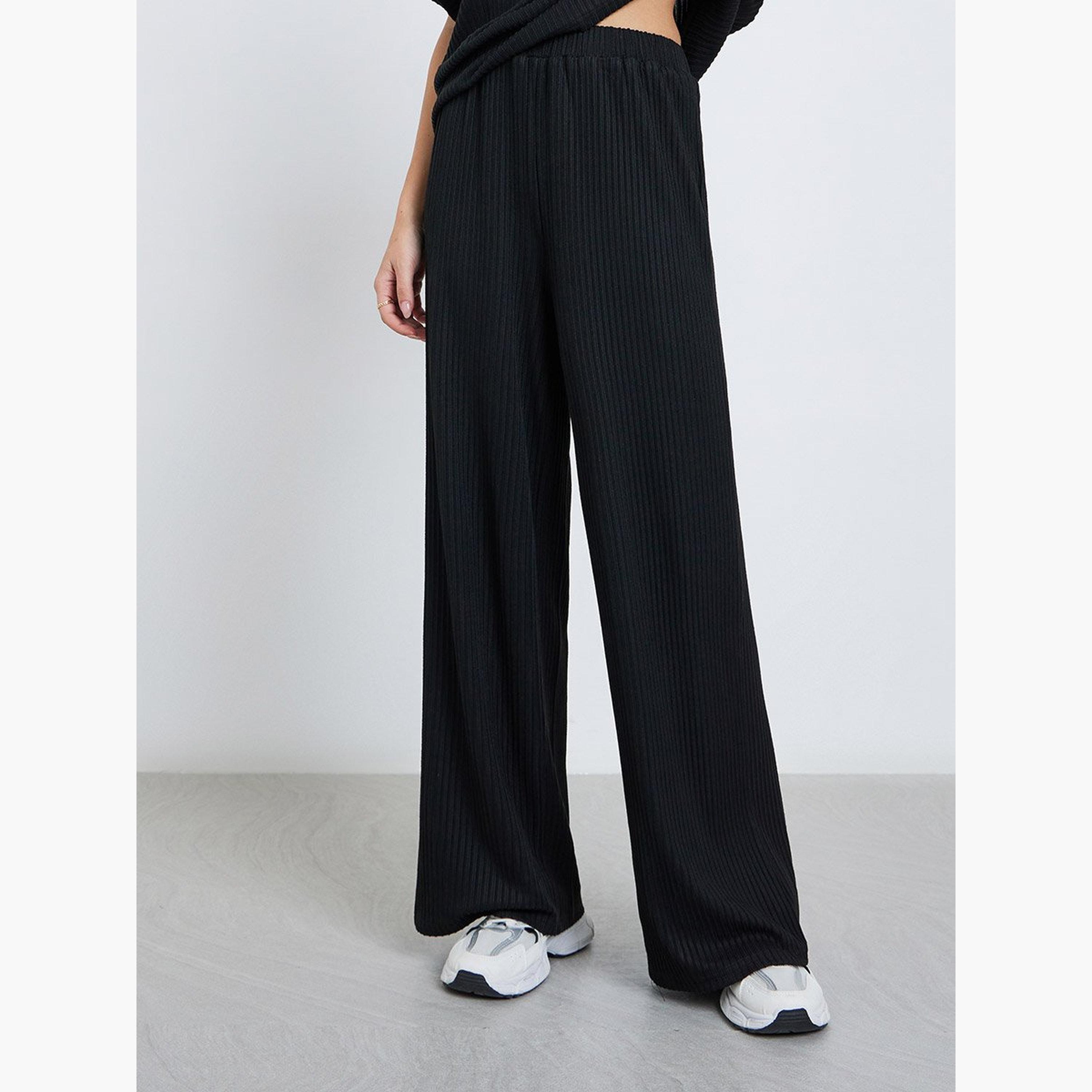 Styli Black Oversized Ribbed T-Shirt and Pants Co-Ords-women-clothing-coordsets-image-5