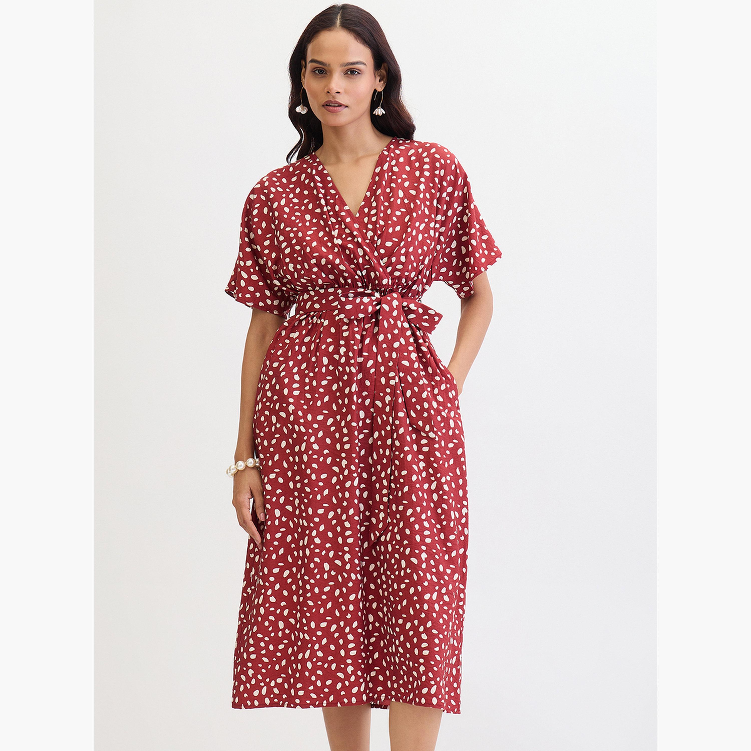 فيميلا - فستان متوسط الطول ملفوف بطبعة بقع حمراء-women-clothing-dresses-image-1