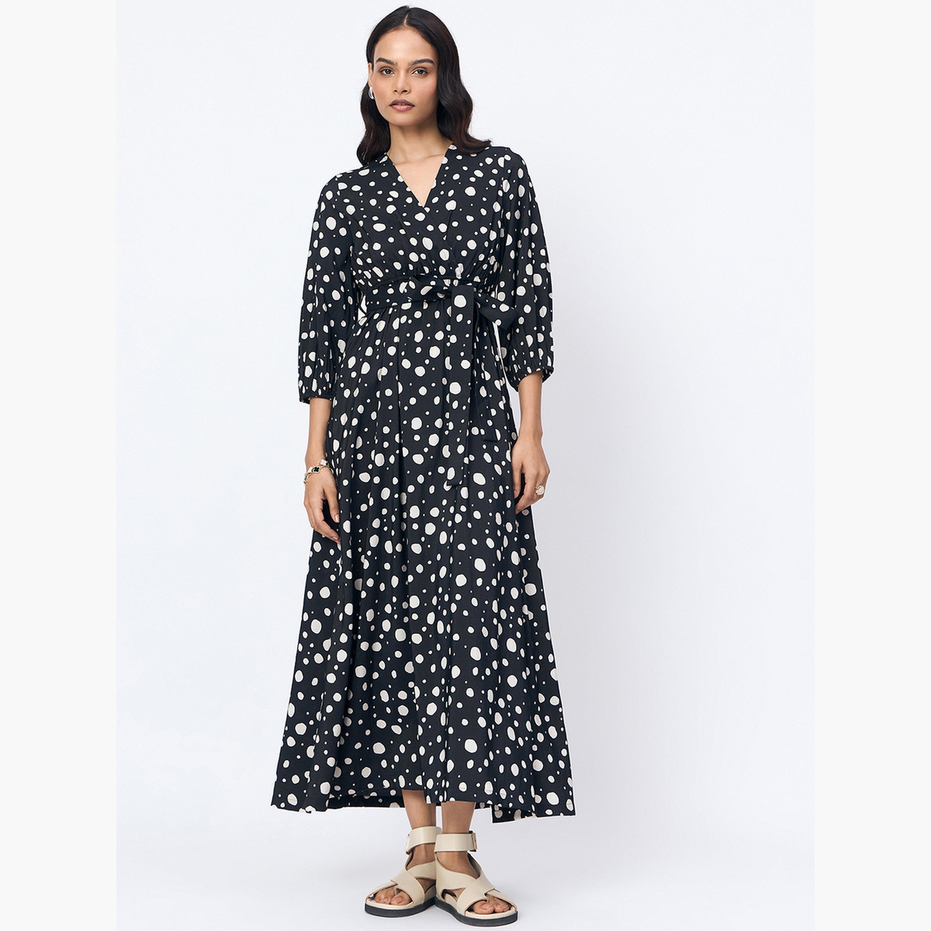 فيميلا - فستان ماكسي ملفوف أسود منقط-women-clothing-dresses-image-1