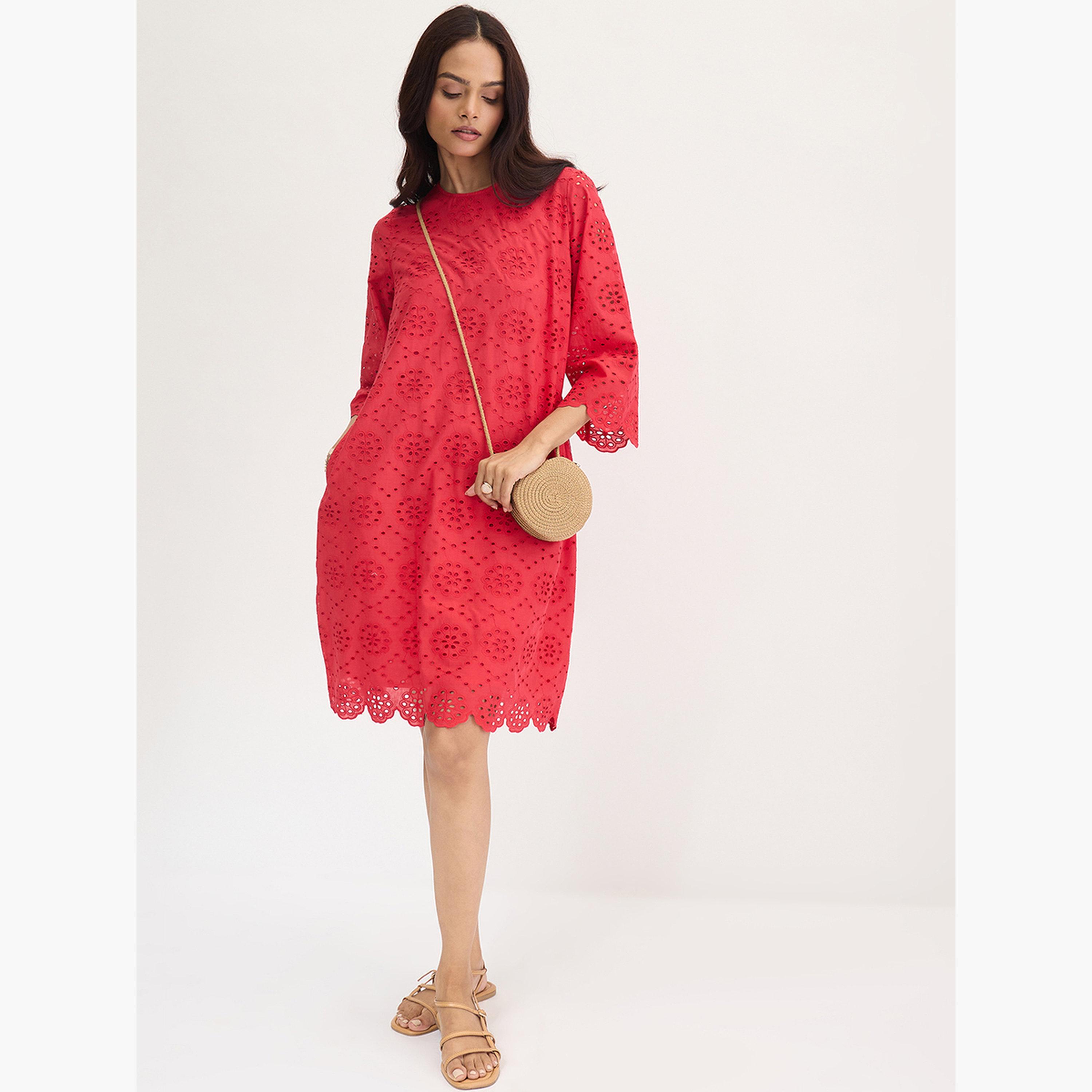 فيميلا - فستان شيفلي قطني أحمر بطول الركبة-women-clothing-dresses-image-5