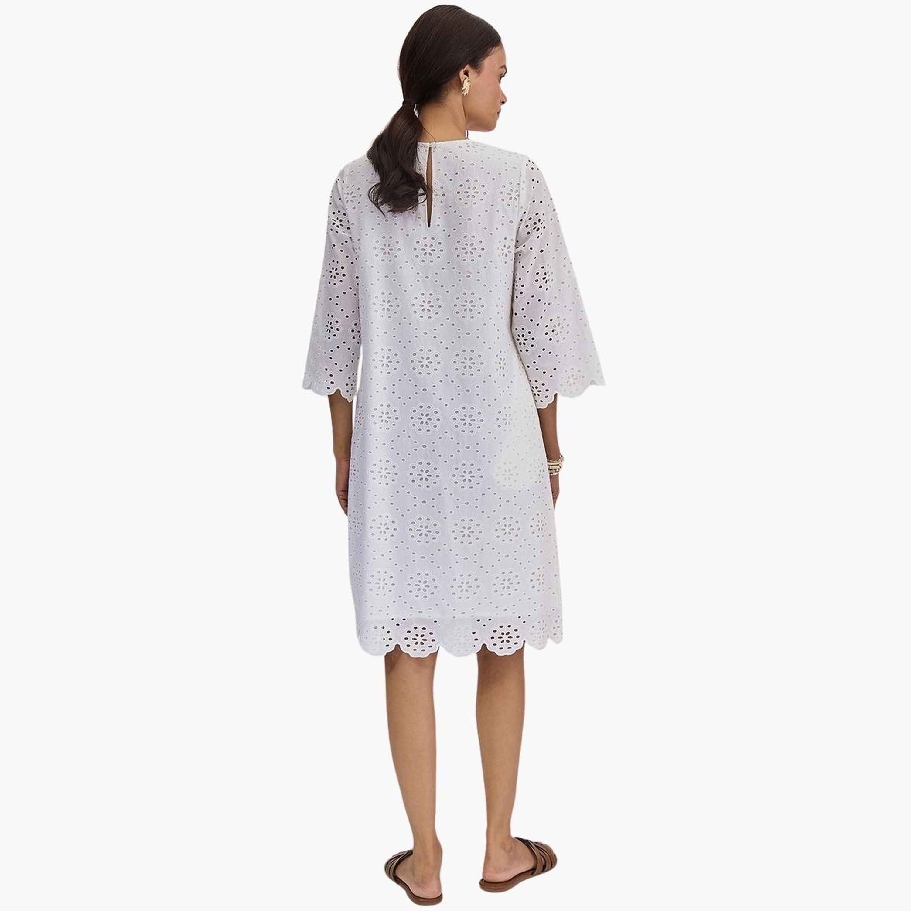 فيميلا - فستان شيفلي قطني أبيض بطول الركبة-women-clothing-dresses-image-2