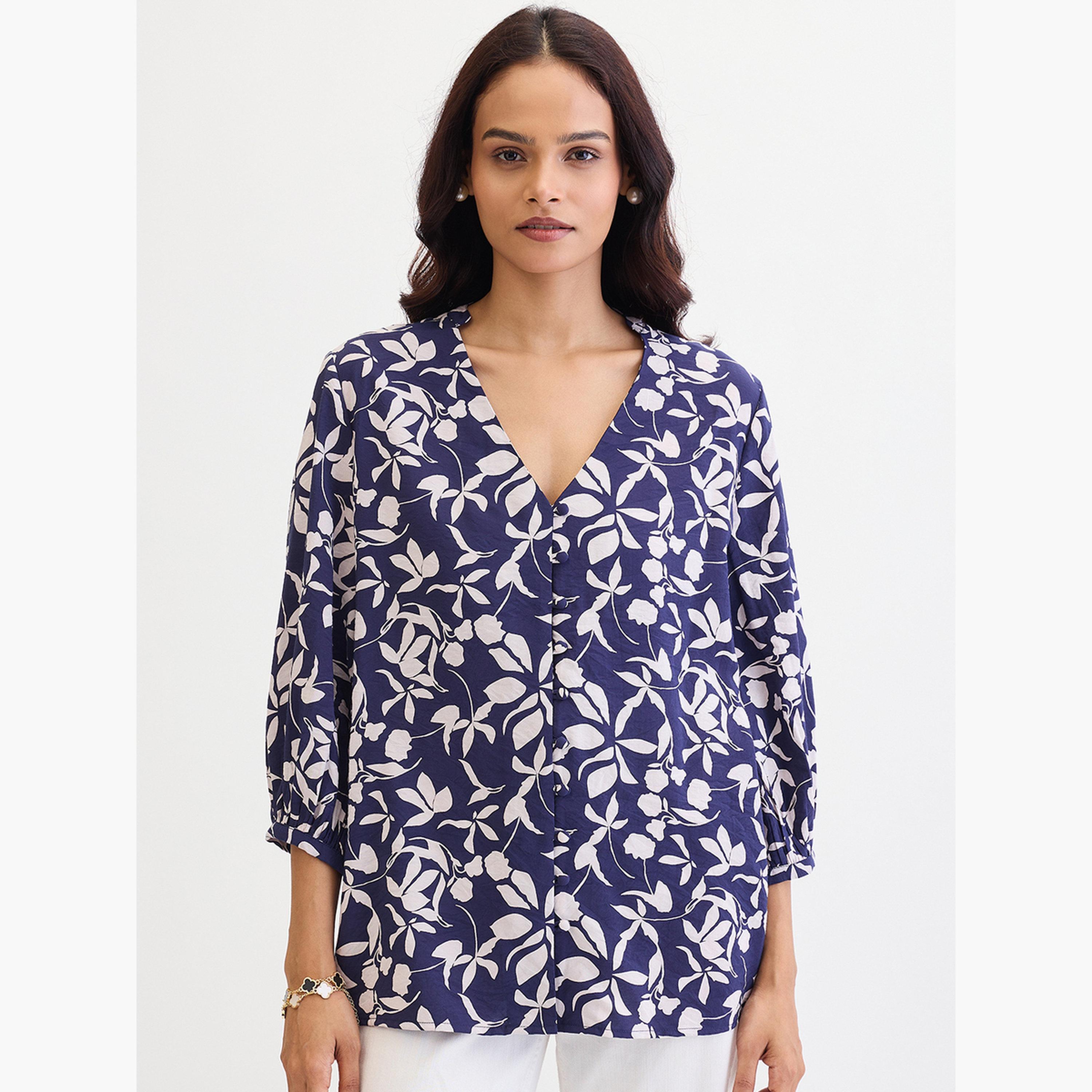 فيميلا - بلوزة زرقاء داكنة بطبعة زهور وأزرار-women-clothing-shirtsandblouses-blouses-image-1