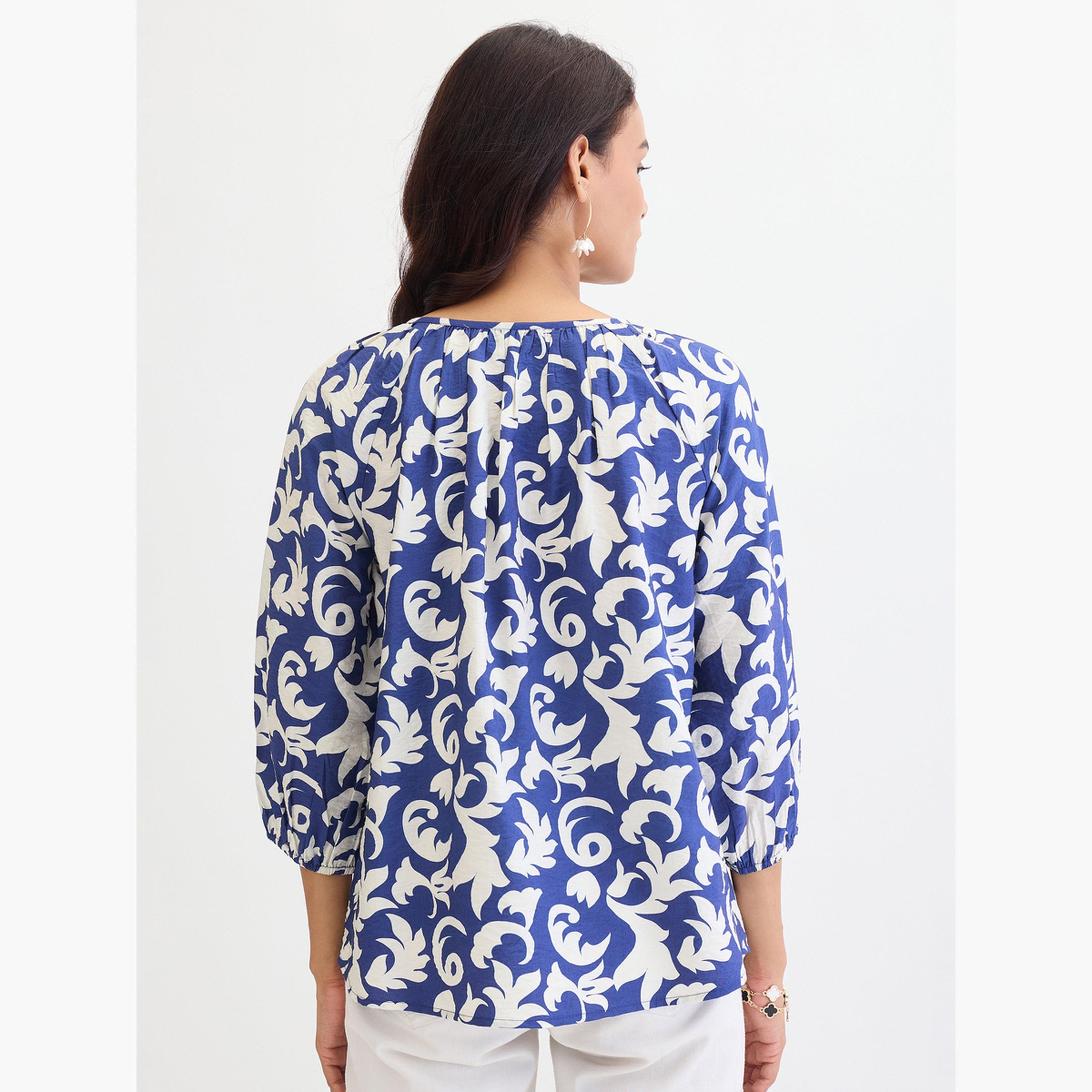 فيميلا - بلوزة قصّة مريحة وطبعة كاملة لون أزرق-women-clothing-shirtsandblouses-blouses-image-2