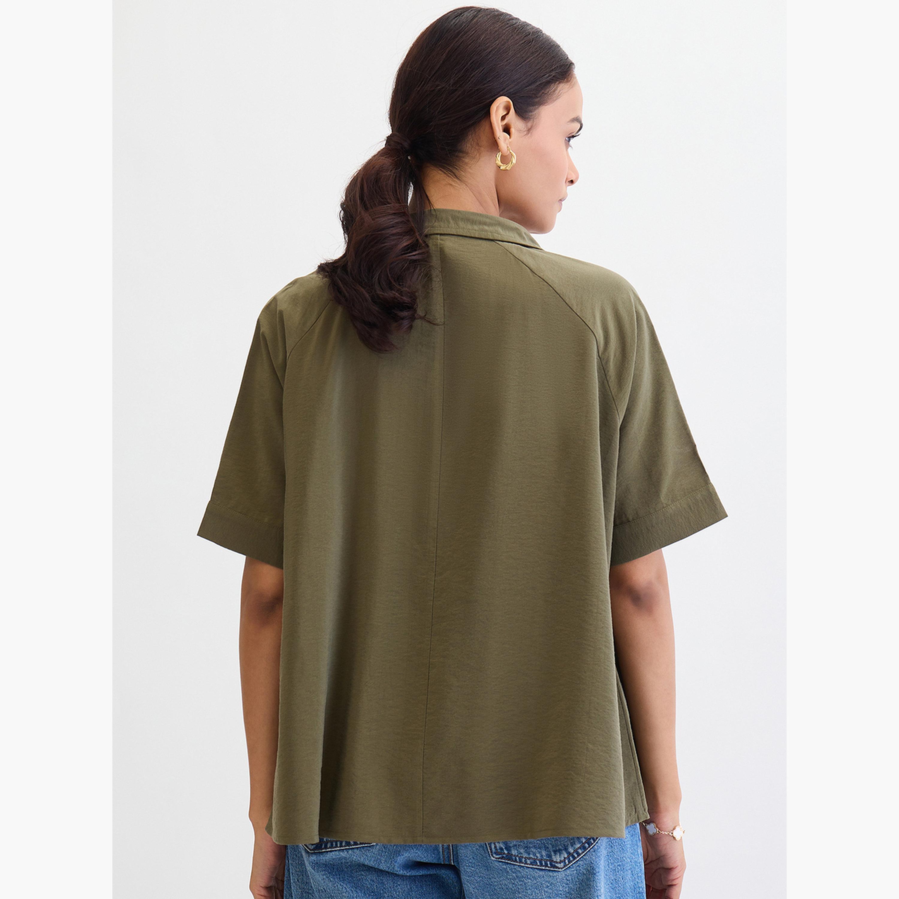 فيميلا - قميص زيتوني بأكمام راجلان كبيرة الحجم-women-clothing-shirtsandblouses-shirts-image-2
