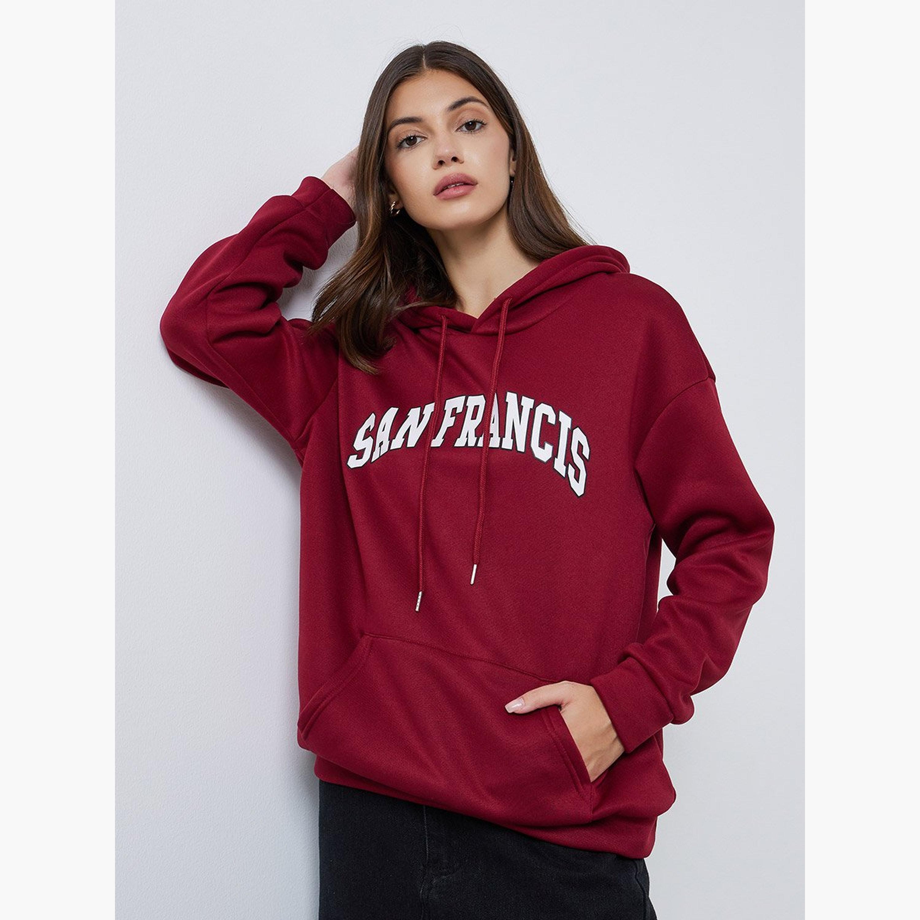 تيك تو - هودي للنساء مقاس كبير مطبوع عليه شعار باللون الأحمر-women-clothing-hoodiesandsweatshirts-hoodies-image-1