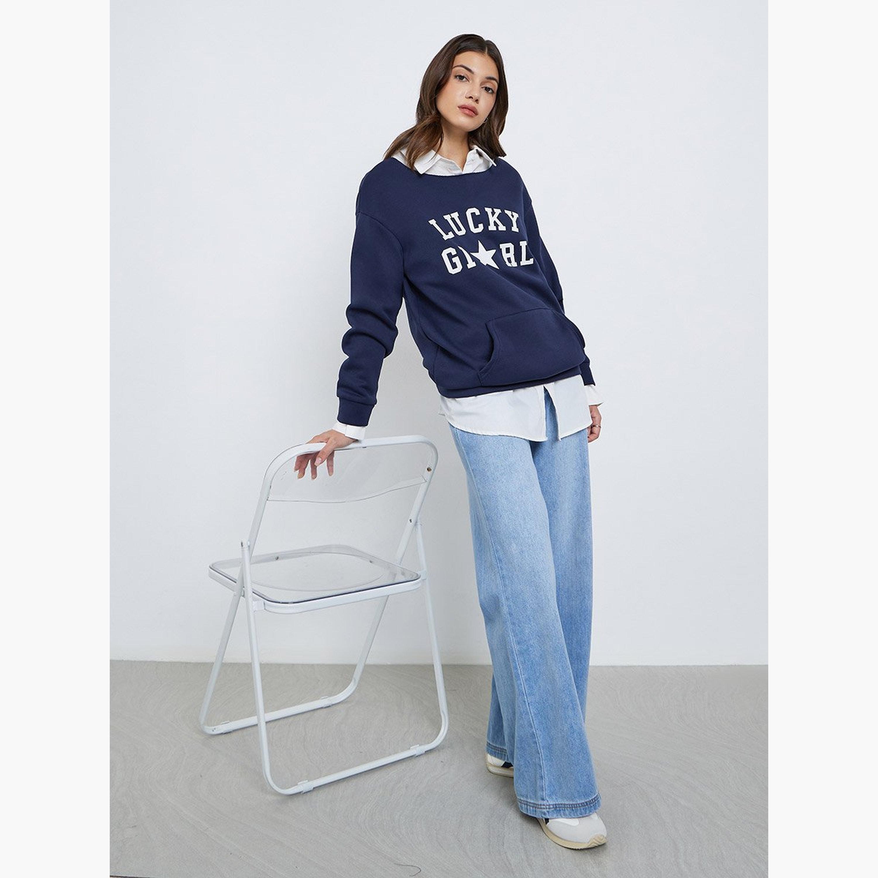 تيك تو - سويت شيرت أزرق داكن بطبعة شعار مقاس كبير-women-winterwear-hoodiesandsweatshirts-sweatshirts-image-2