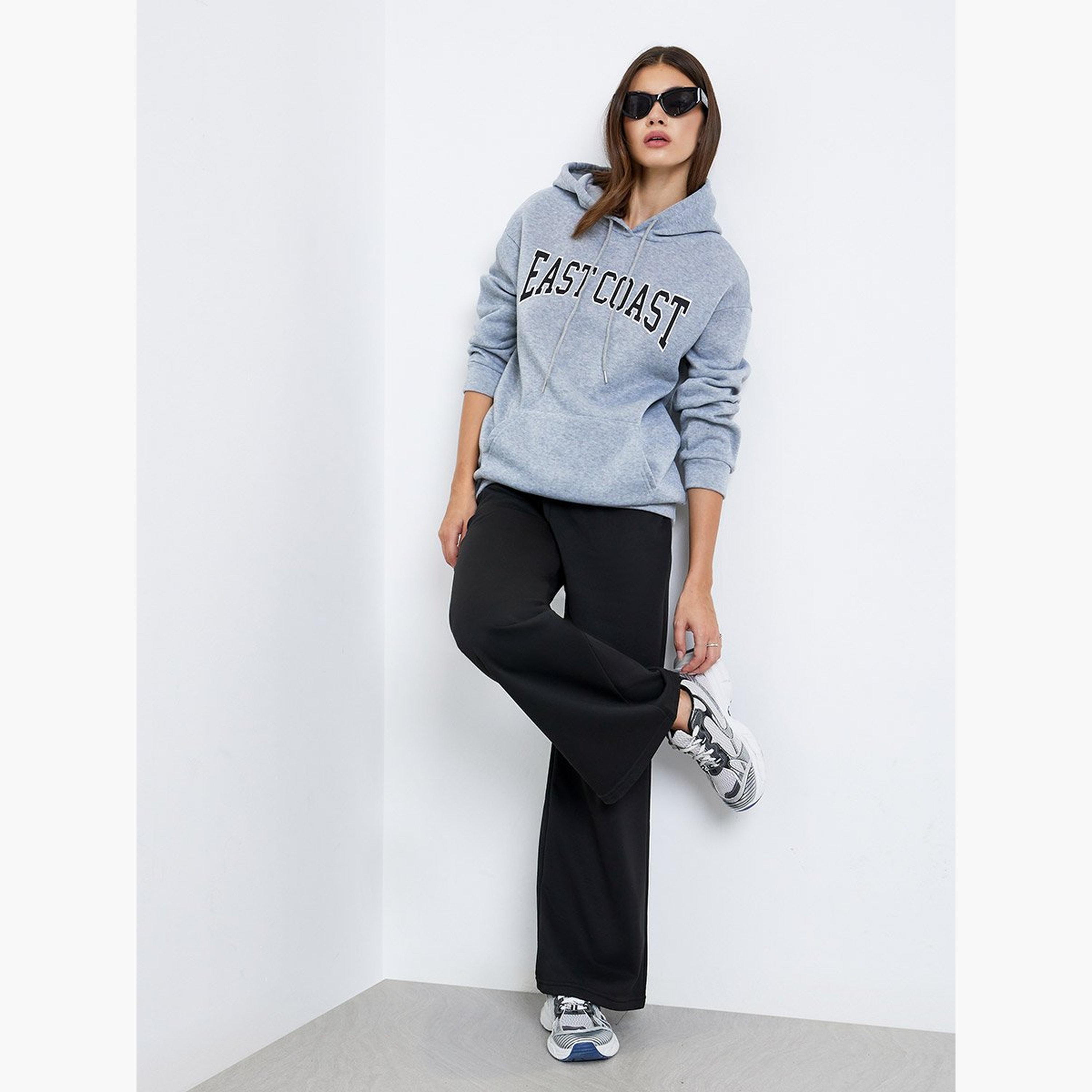 تيك تو - سويت شيرت رمادي اللون بطباعة شعارات مقاس كبير للنساء-women-clothing-hoodiesandsweatshirts-sweatshirts-image-2