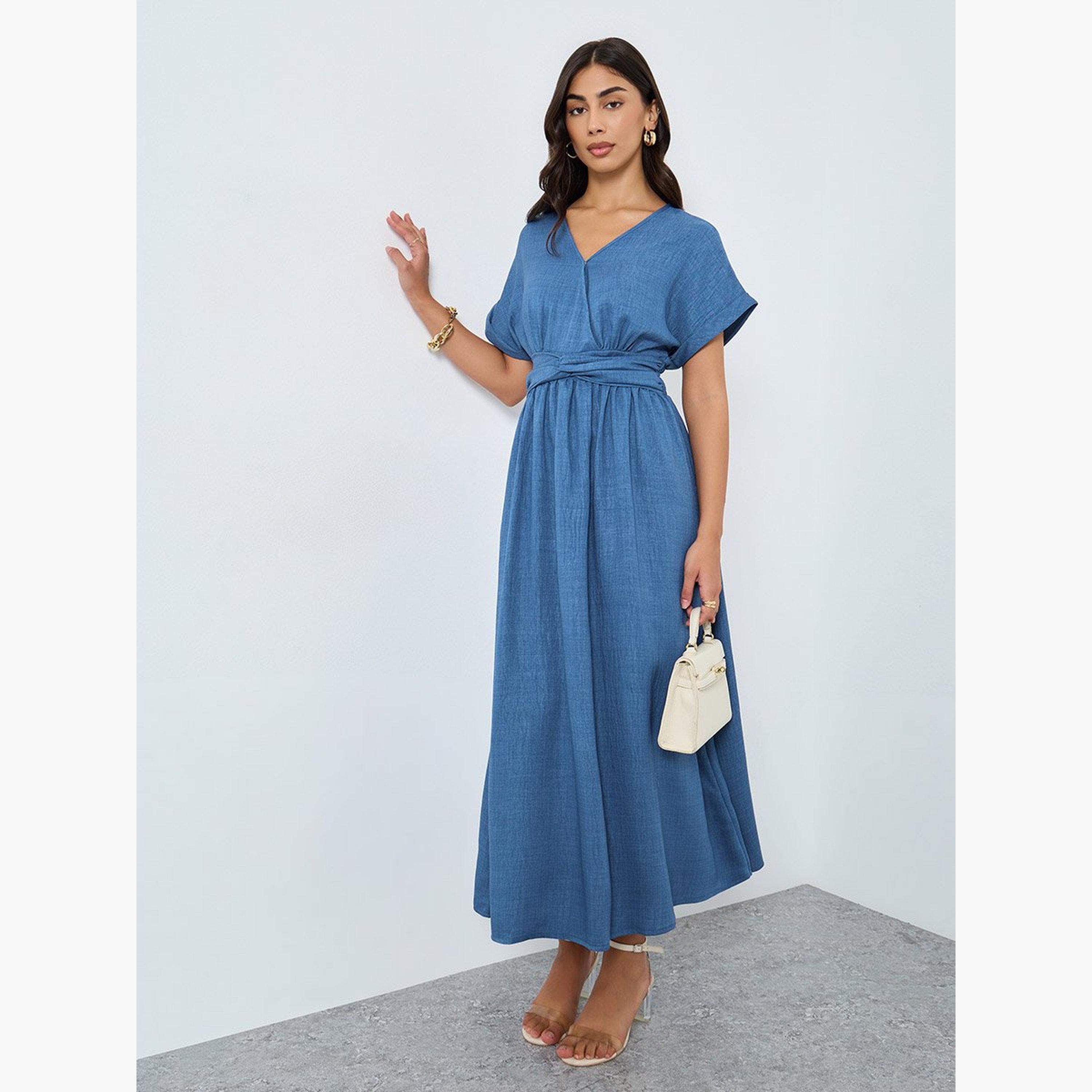 تيك تو - فستان أزرق متوسط ​​الطول بخصر مجمع-women-clothing-dresses-image-1