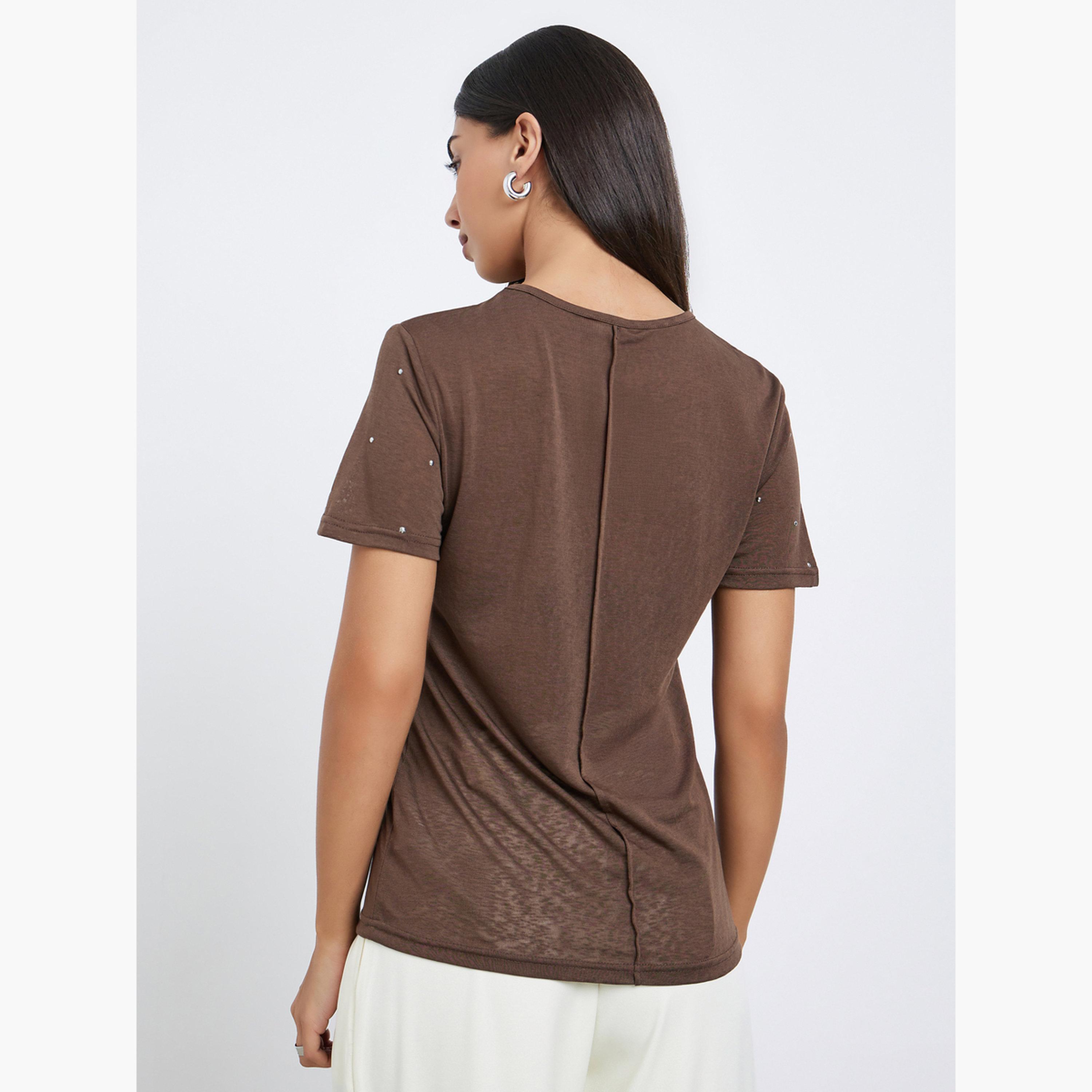 ستايلي - تي شيرت بني مزخرف بأكمام قصيرة-women-clothing-tshirts-image-4