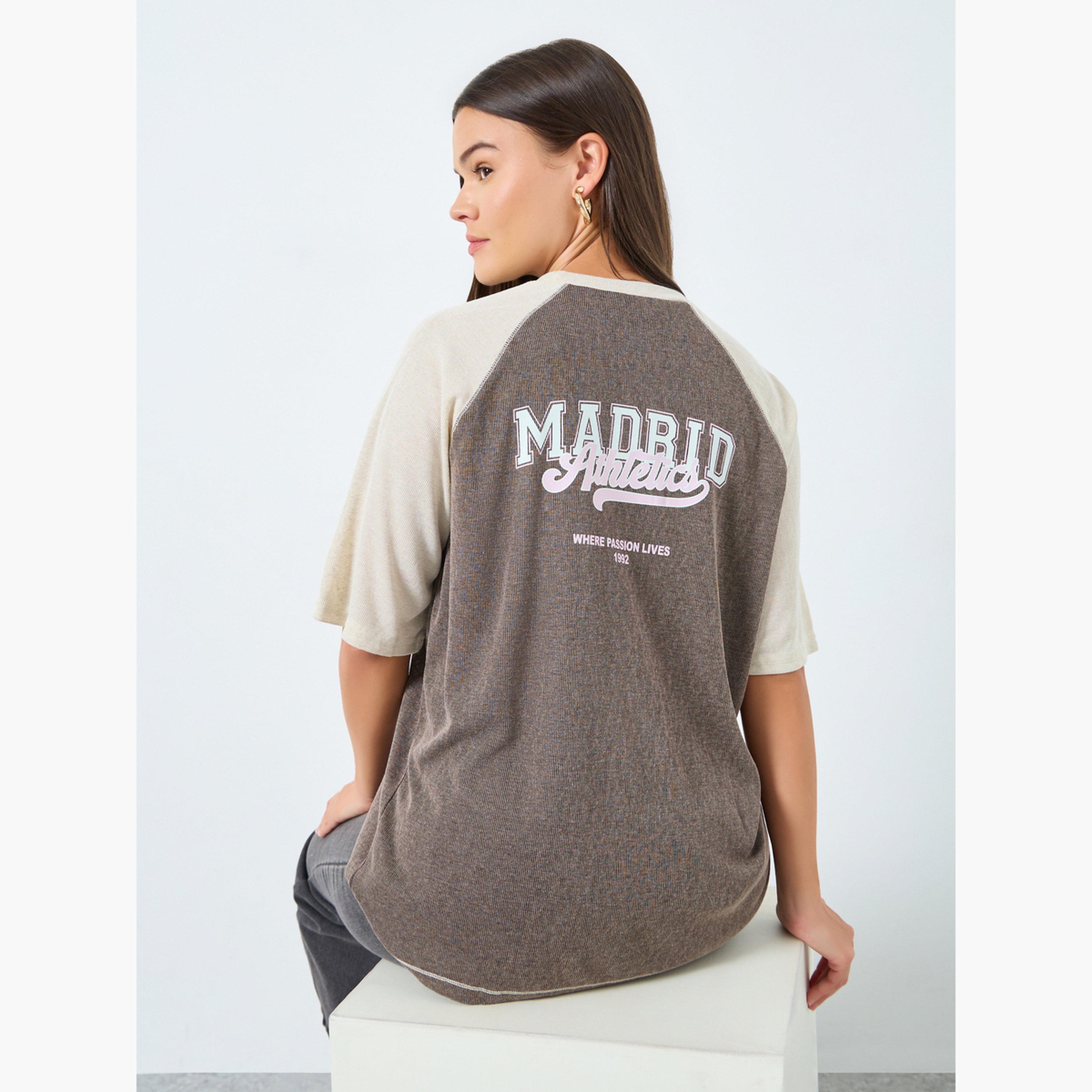 ستايلي - تي شيرت كاكي مقاس كبير اوفر سايز  بأكمام راجلان-women-clothing-tshirts-image-4