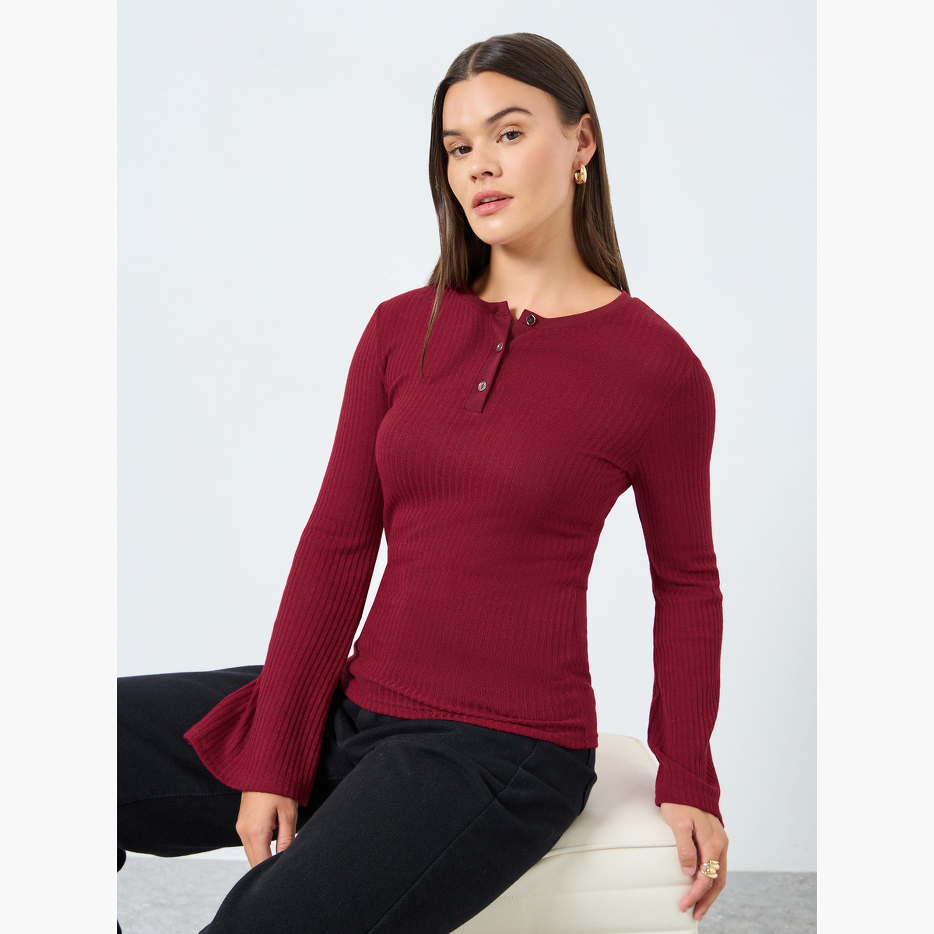 ستايلي - تي شيرت أحمر محبوك بياقة هنلي ومناسب-women-clothing-tshirts-image-1