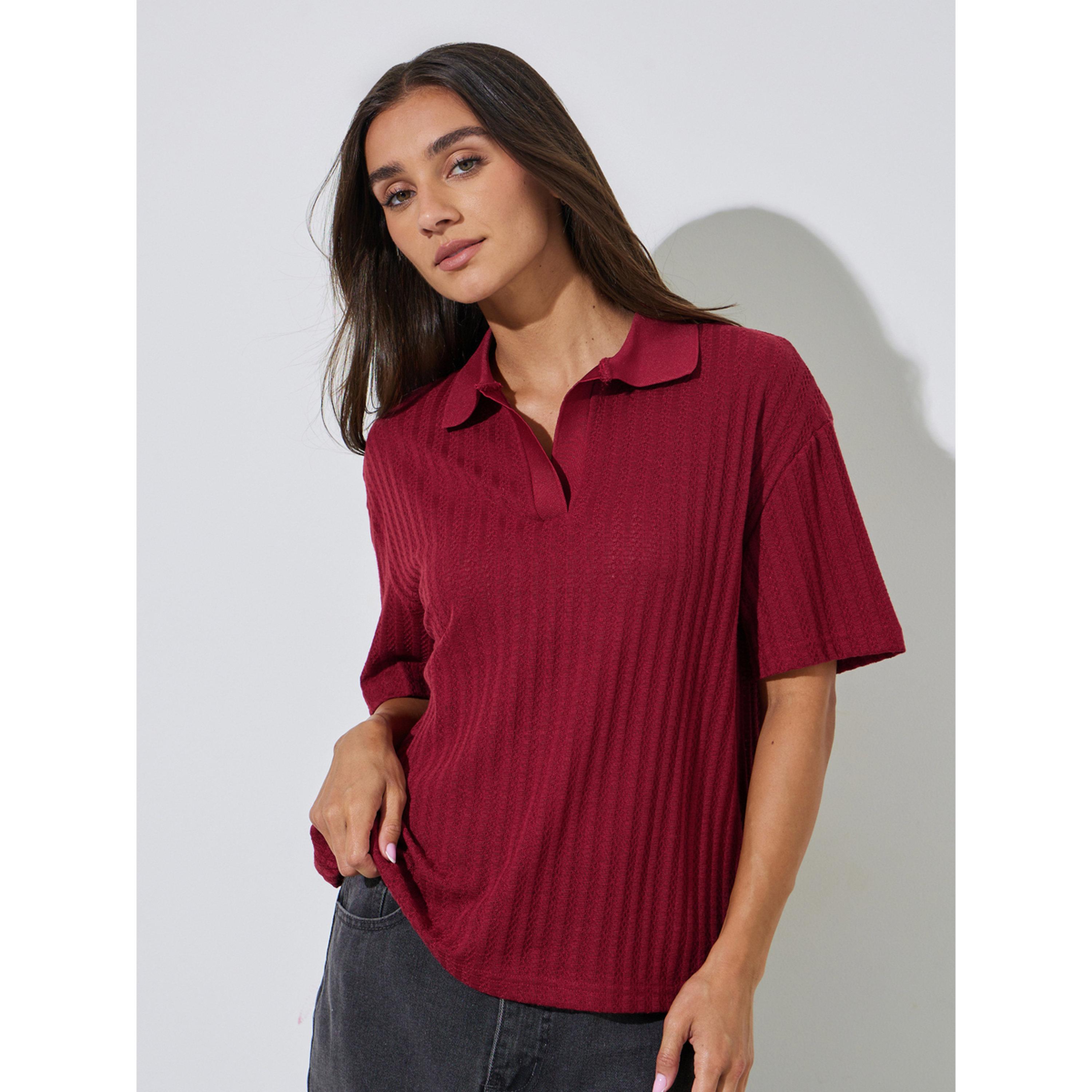 تيشيرت بولو محبوك بتفاصيل بارزة الملمس باللون البرغندي-women-clothing-tshirts-image-1