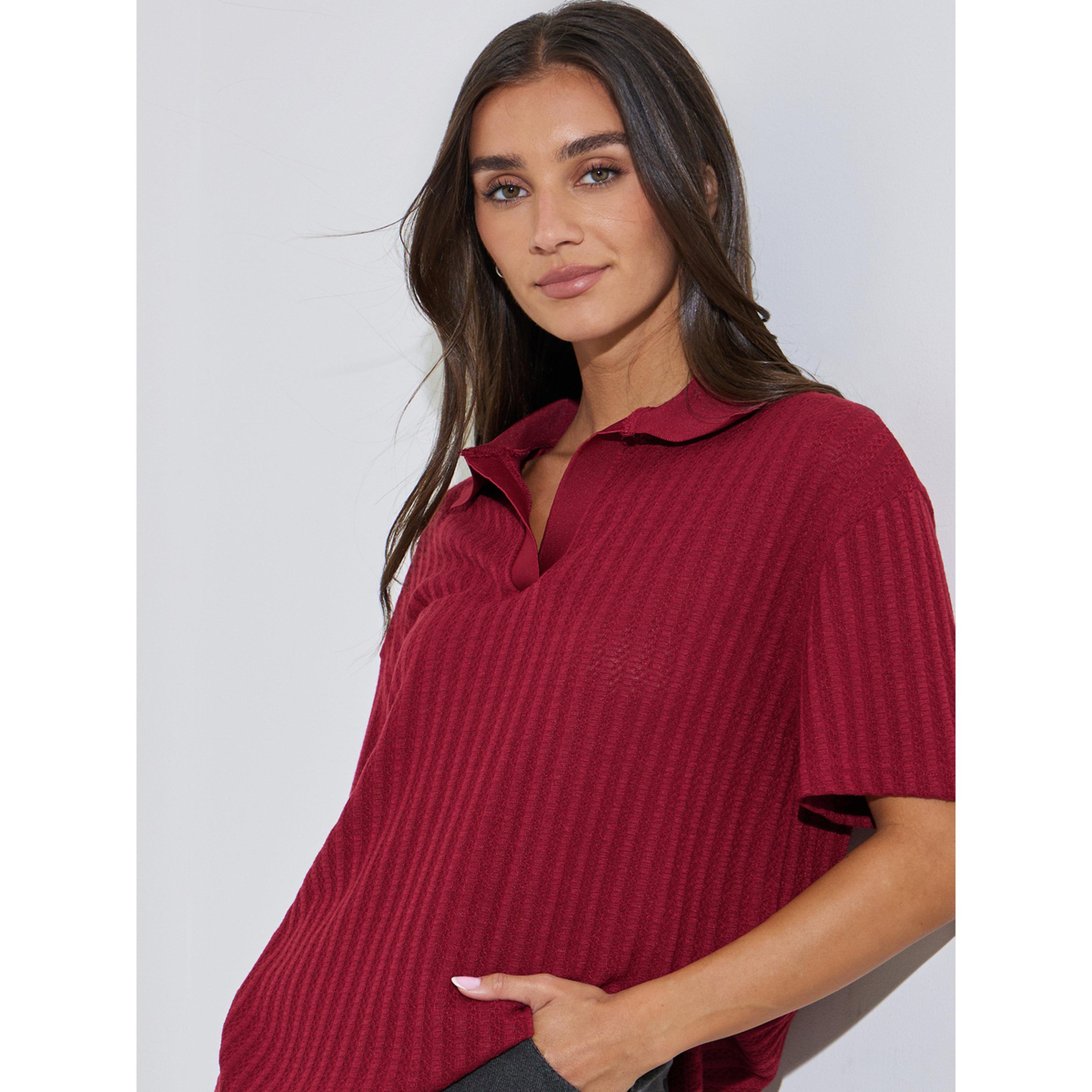 تيشيرت بولو محبوك بتفاصيل بارزة الملمس باللون البرغندي-women-clothing-tshirts-image-3