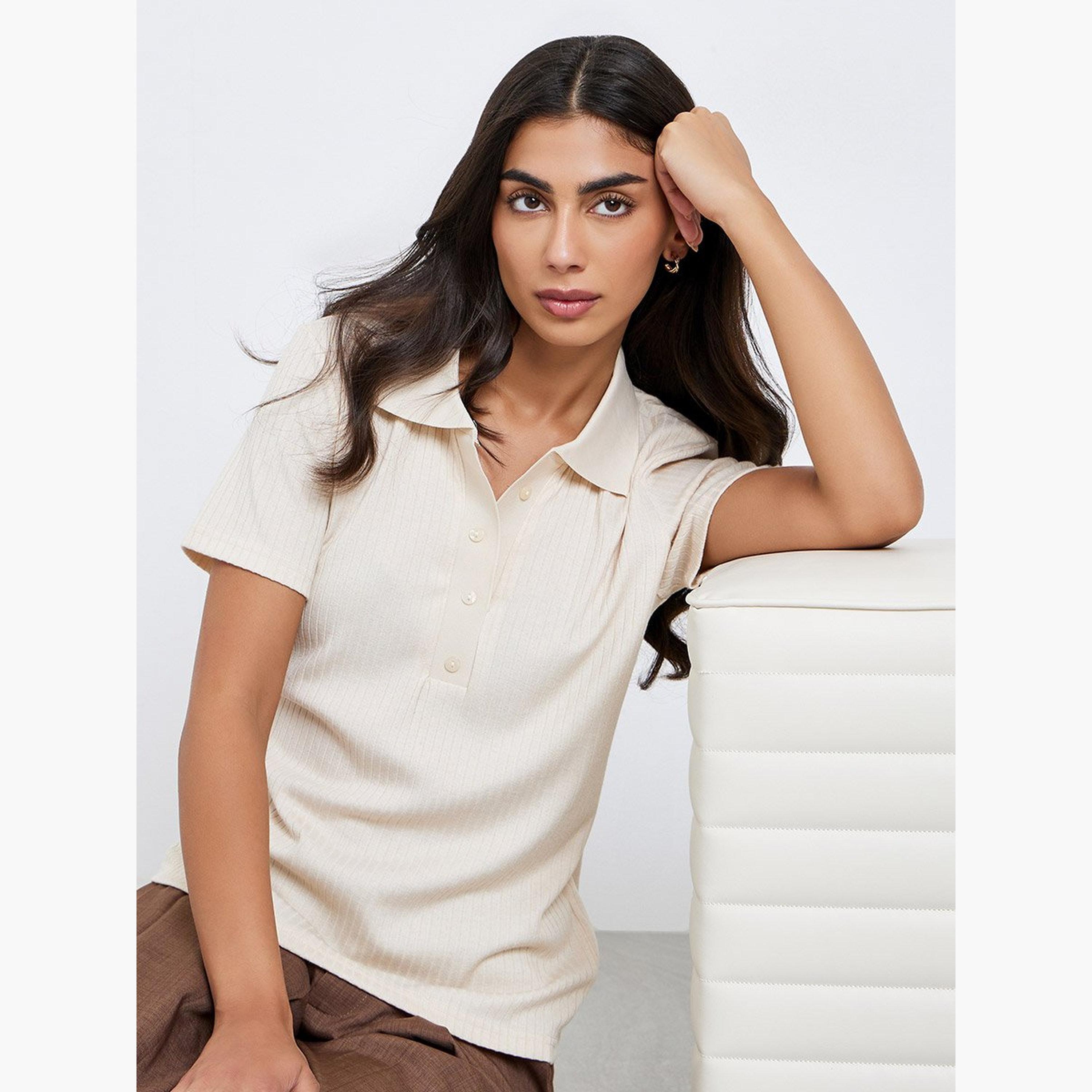 ستايلي - تي شيرت بولو مضلع لون بيج-women-clothing-tshirts-image-2