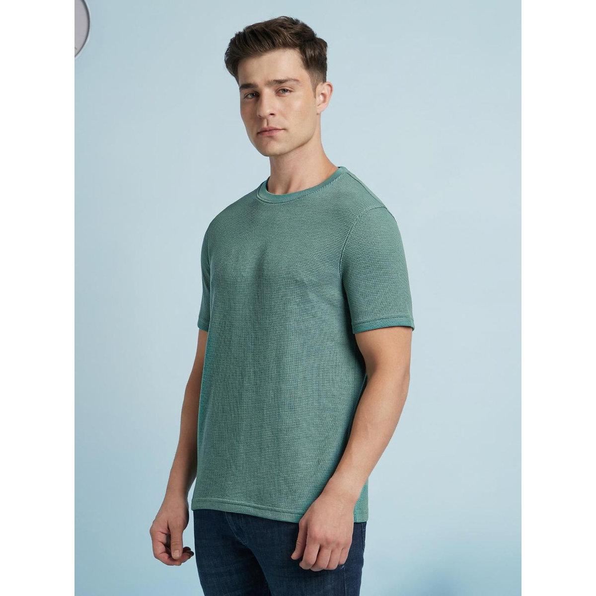 تيشيرت بقصة عادية ومحبوك بنمط وافل-men-clothing-tshirtsandpolos-tshirts-image-2
