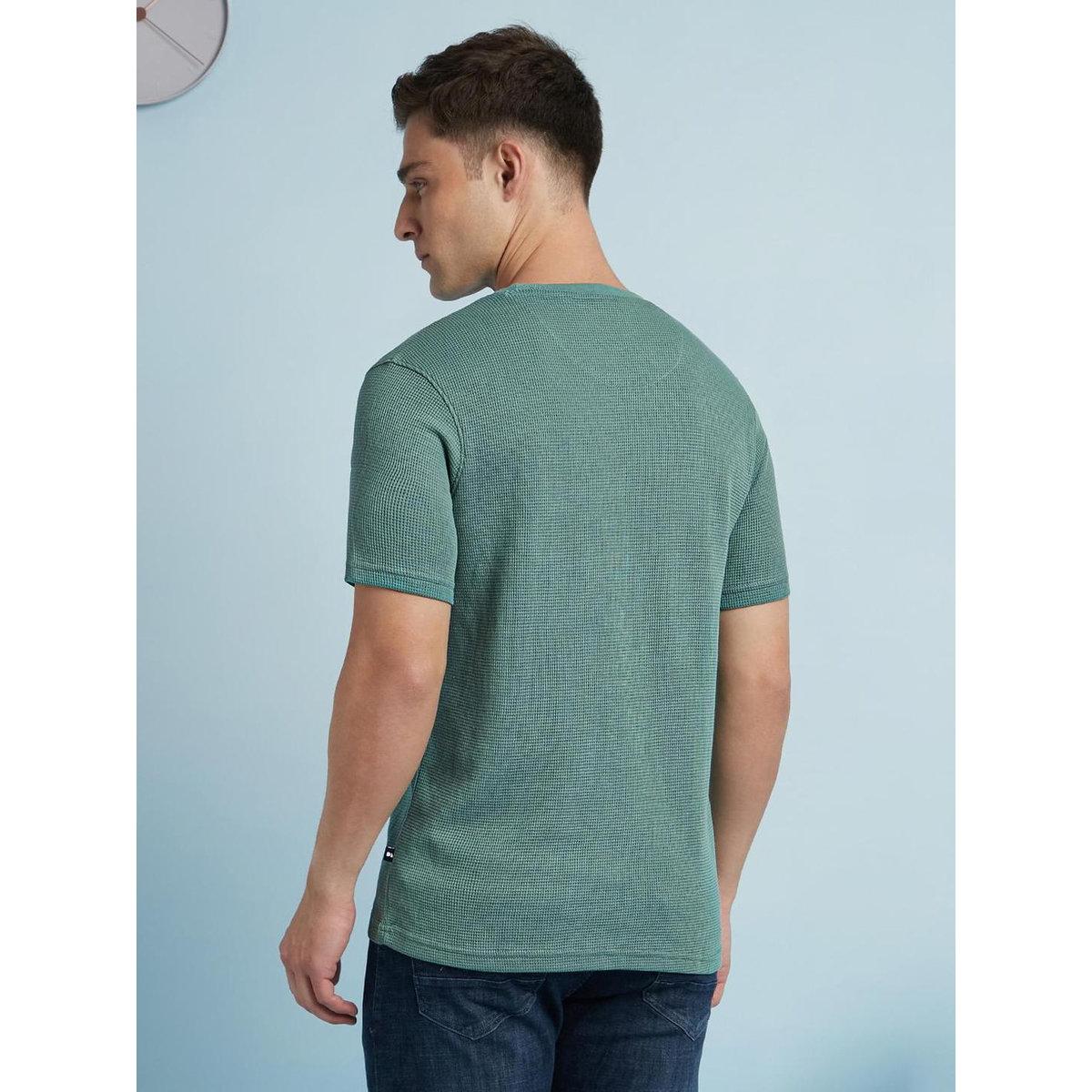 تيشيرت بقصة عادية ومحبوك بنمط وافل-men-clothing-tshirtsandpolos-tshirts-image-3