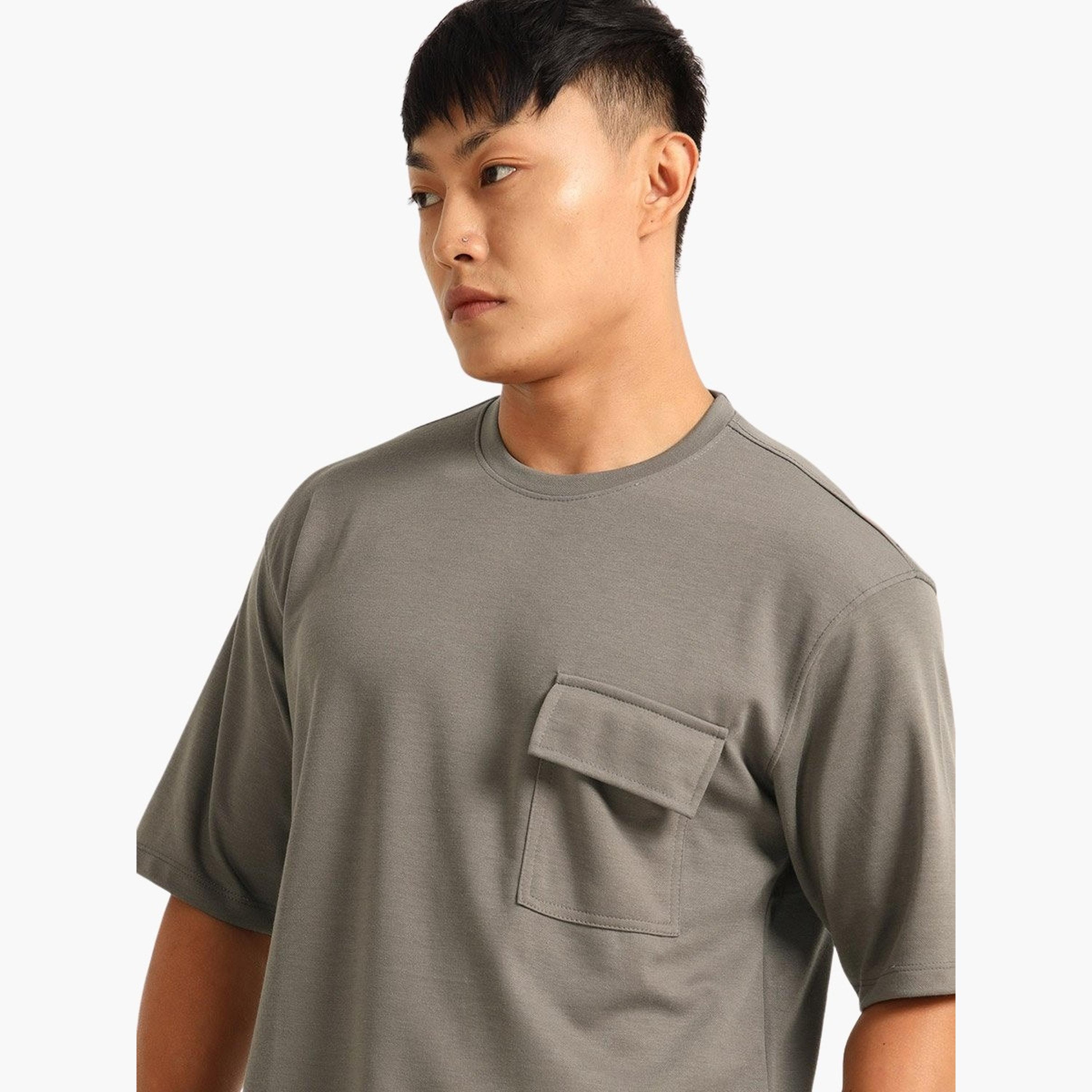 Bushirt X Styli Men Drop-Shoulder Oversized T-Shirt and Shorts Set-men-clothing-coordsets-image-5